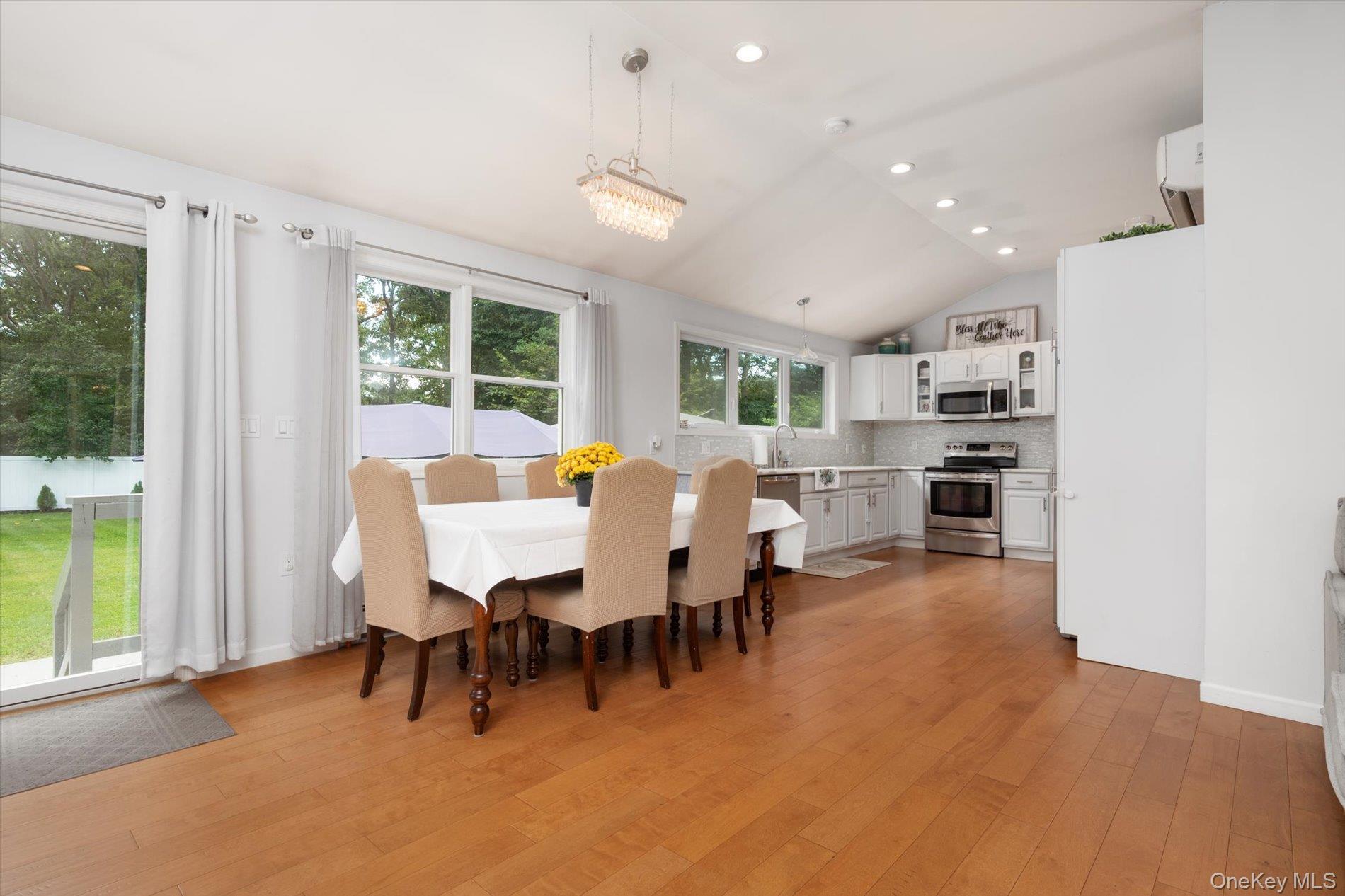 #6 photo, 68 Crestwood Drive, サフォーク郡 Shirley , NY 11967