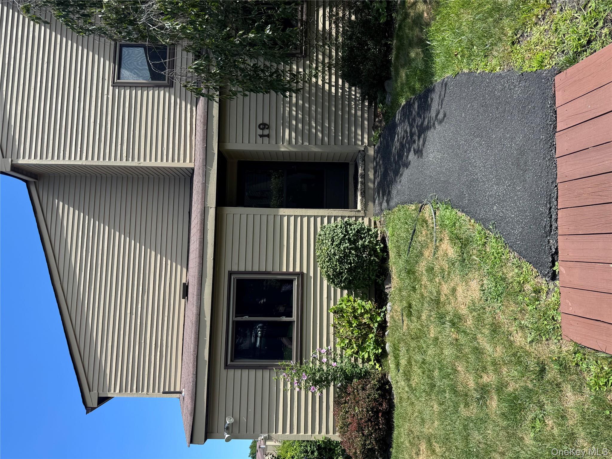 #1 photo, 19 Sycamore Court, Highland Mills , NY 10930