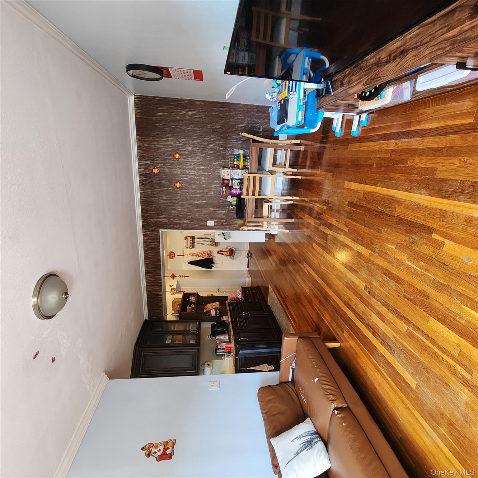 #11 photo, 150-25 72 Road, クイーンズ区 Kew Garden Hills , NY 11367