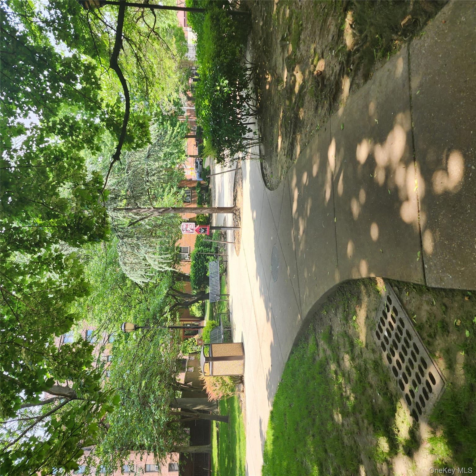 #3 photo, 150-25 72 Road, クイーンズ区 Kew Garden Hills , NY 11367