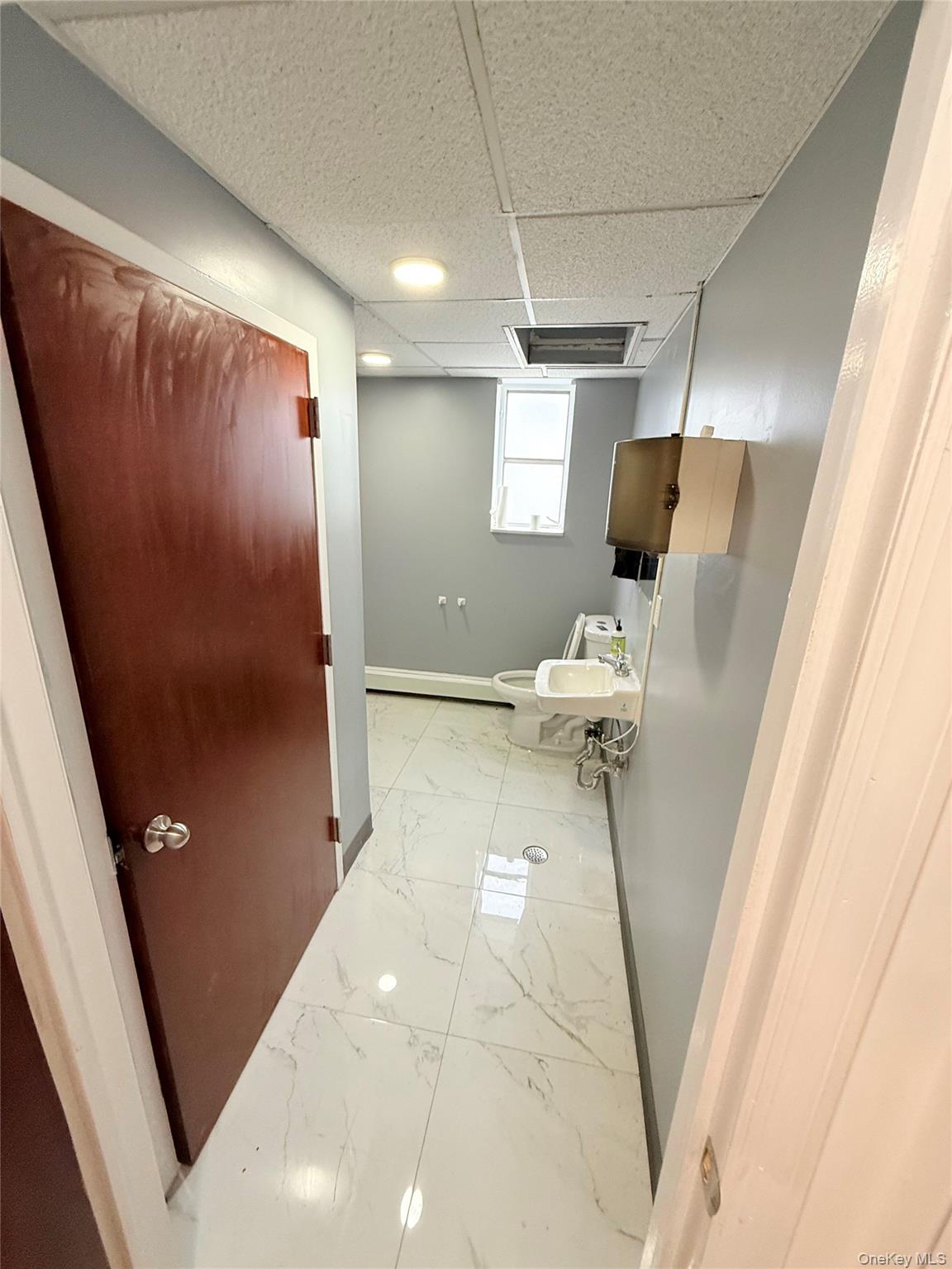 #18 photo, 80 E Old Country Road, ナッソー郡 Mineola , NY 11501