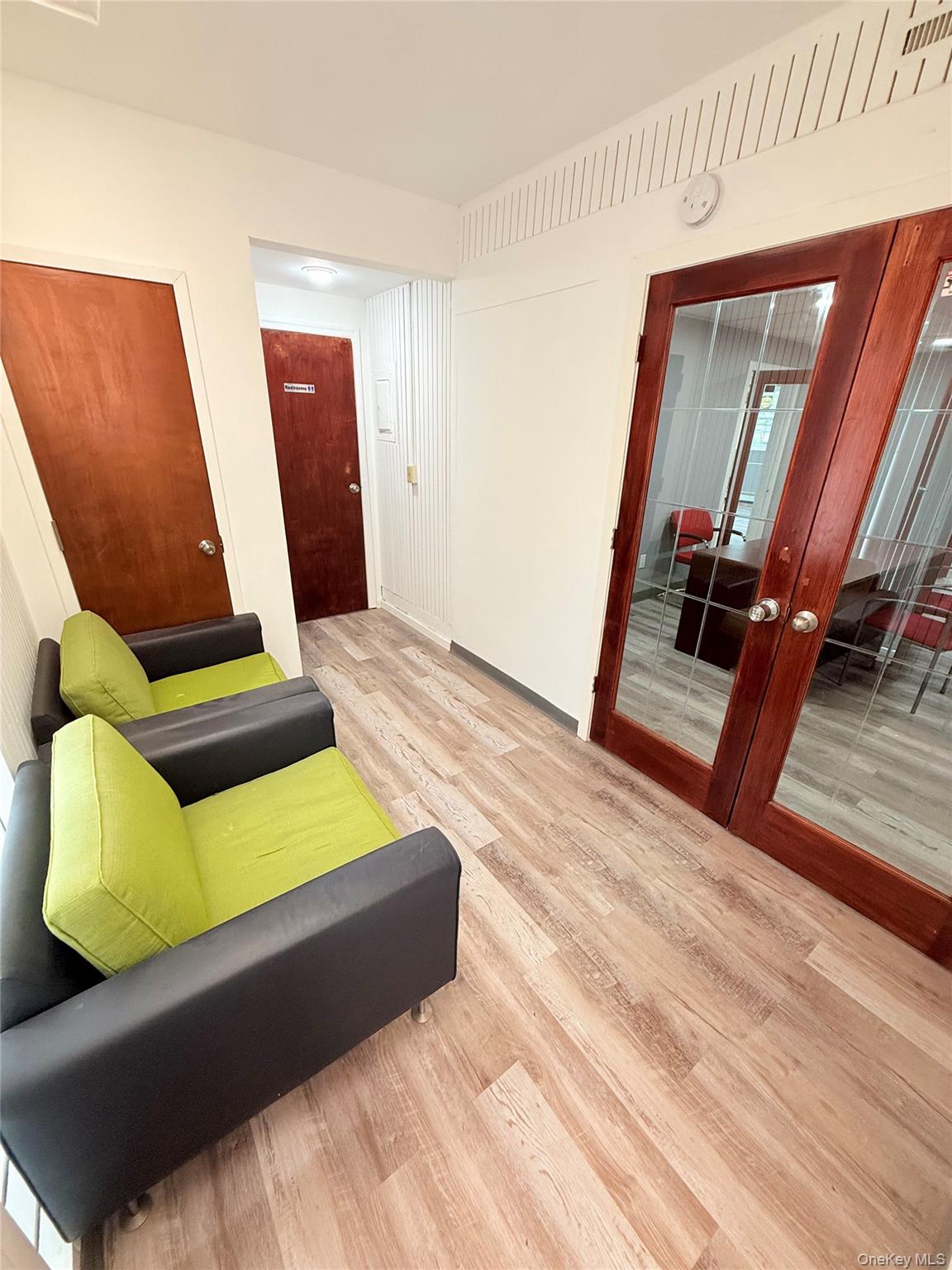 #19 photo, 80 E Old Country Road, ナッソー郡 Mineola , NY 11501