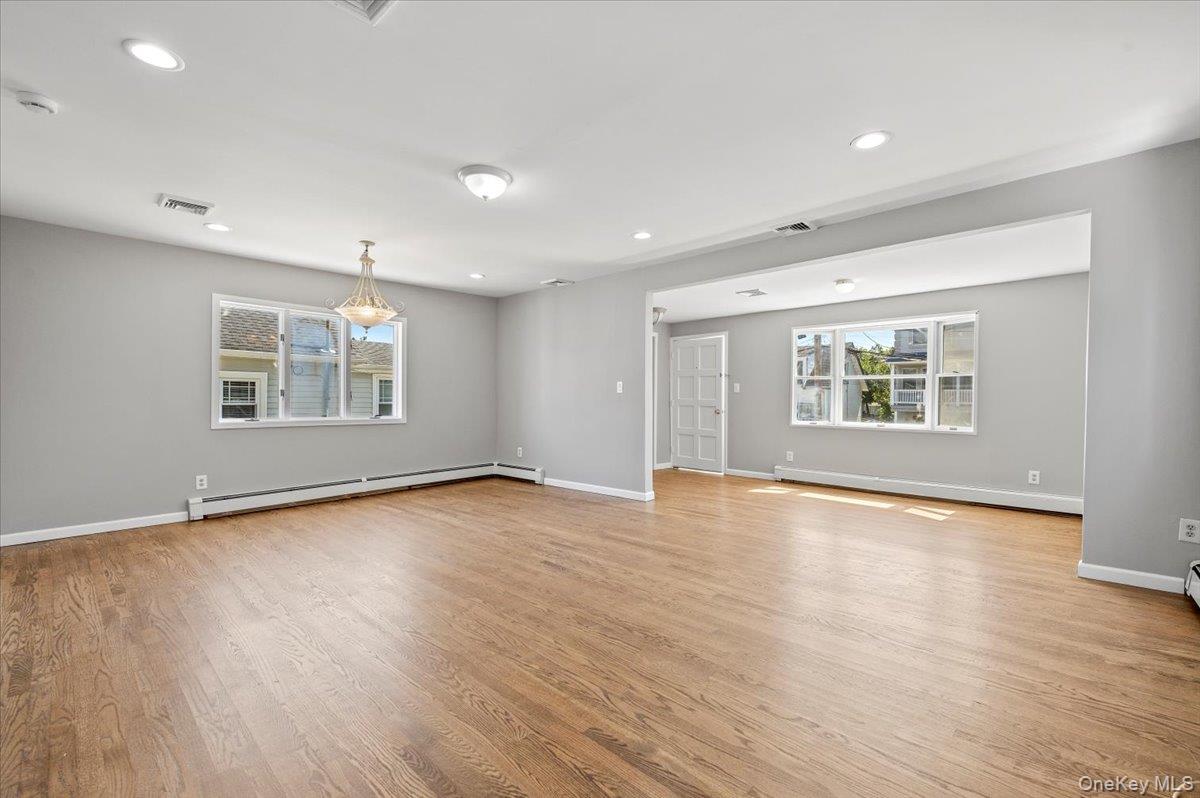 #13 photo, 10 Dart Street, ナッソー郡 East Rockaway , NY 11518