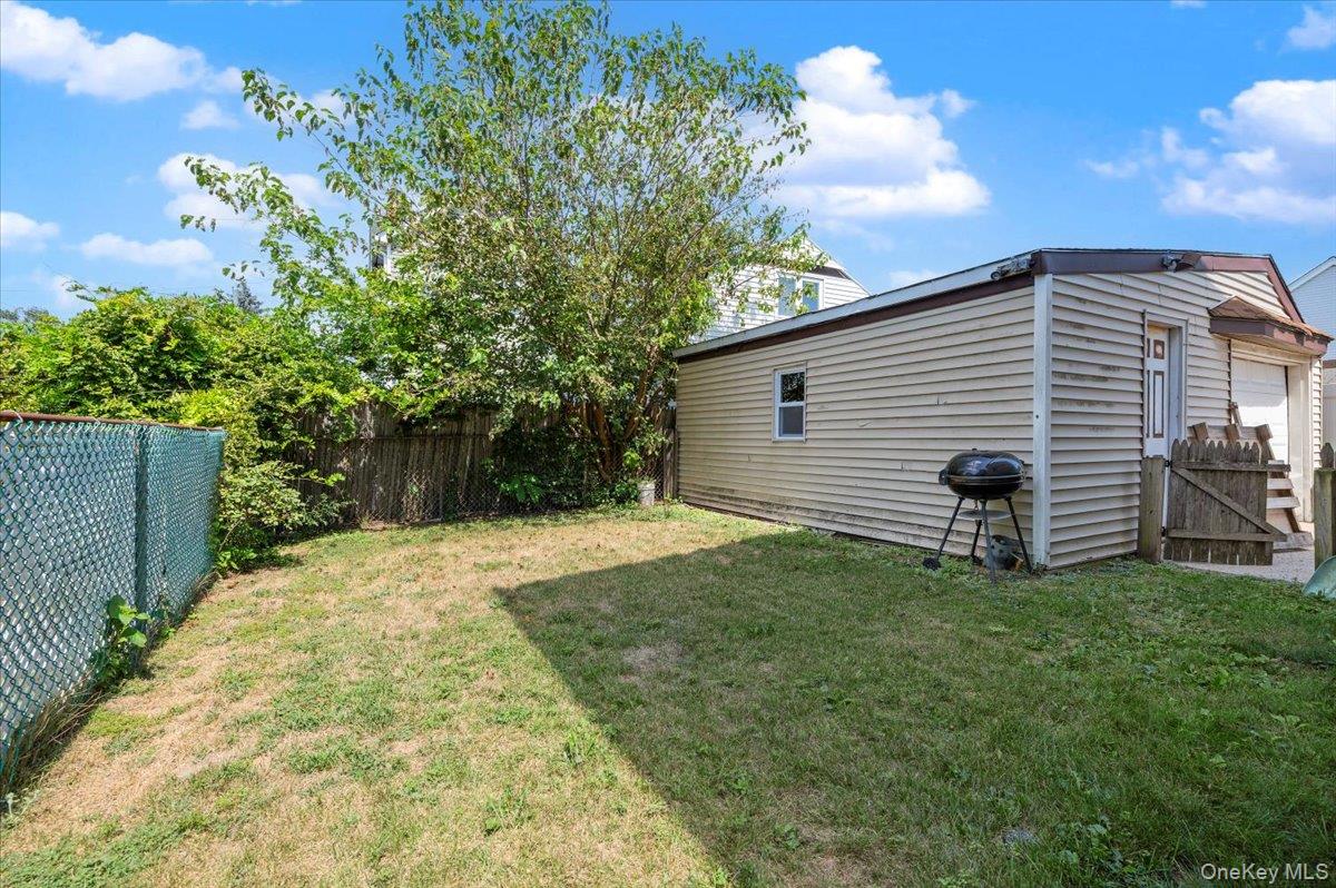 #2 photo, 10 Dart Street, ナッソー郡 East Rockaway , NY 11518