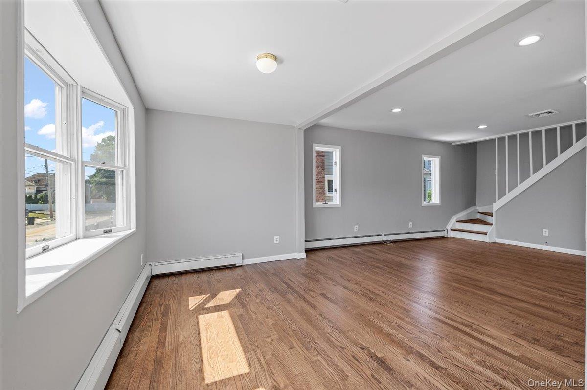 #4 photo, 10 Dart Street, ナッソー郡 East Rockaway , NY 11518