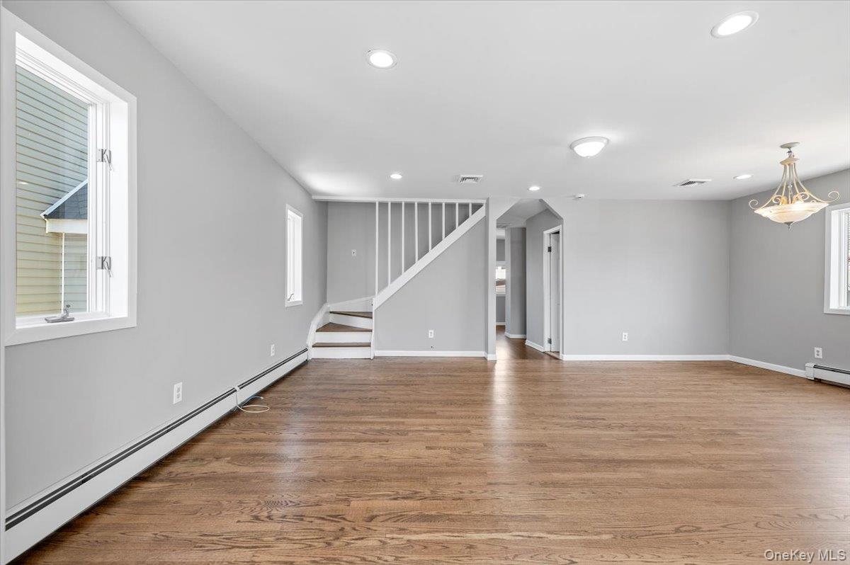 #8 photo, 10 Dart Street, ナッソー郡 East Rockaway , NY 11518