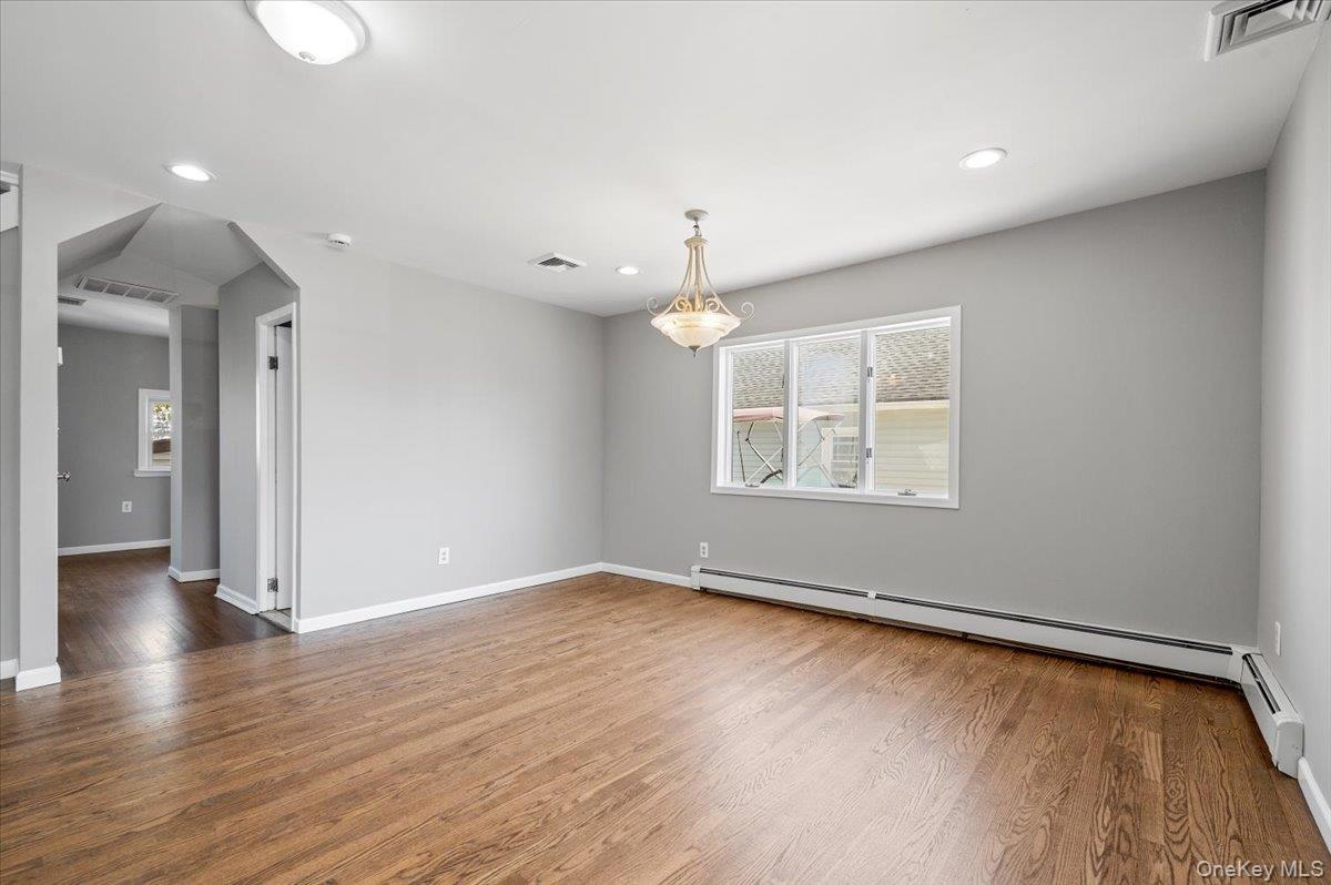 #9 photo, 10 Dart Street, ナッソー郡 East Rockaway , NY 11518