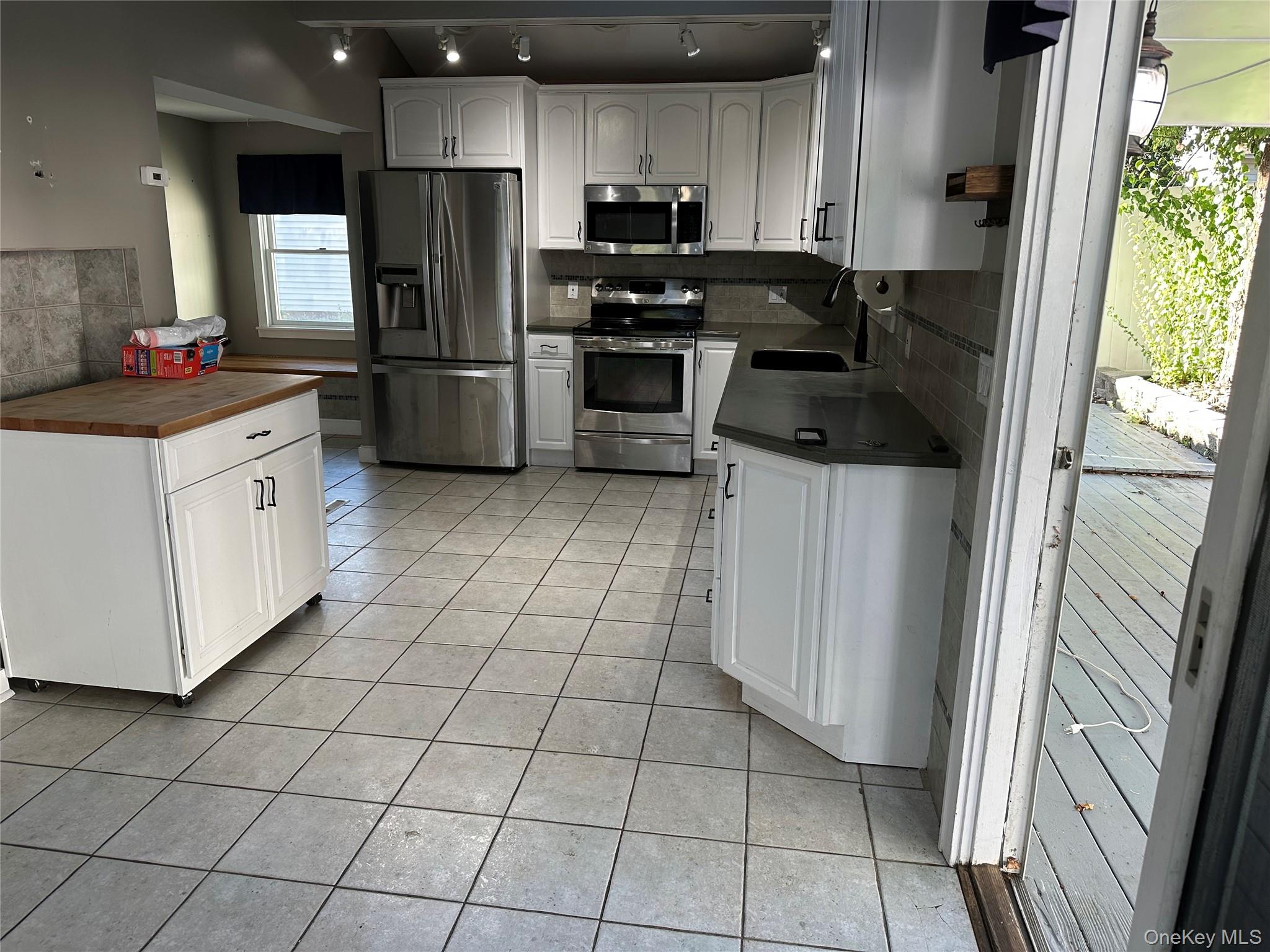 #11 photo, 18 Peckham Road, Poughkeepsie , NY 12603