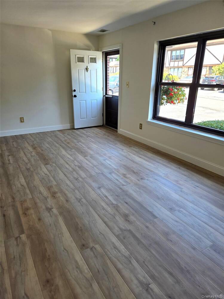 #1 photo, 44 Bailey, サフォーク郡 Middle Island , NY 11953