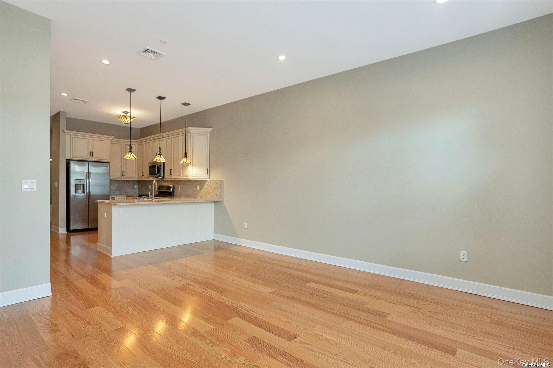 #10 photo, 10 Wall Street, サフォーク郡 Huntington , NY 11743