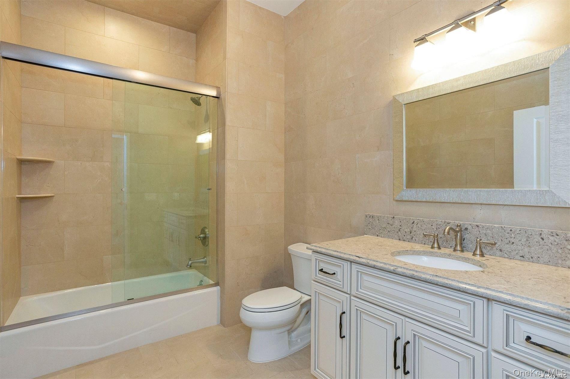 #12 photo, 10 Wall Street, サフォーク郡 Huntington , NY 11743