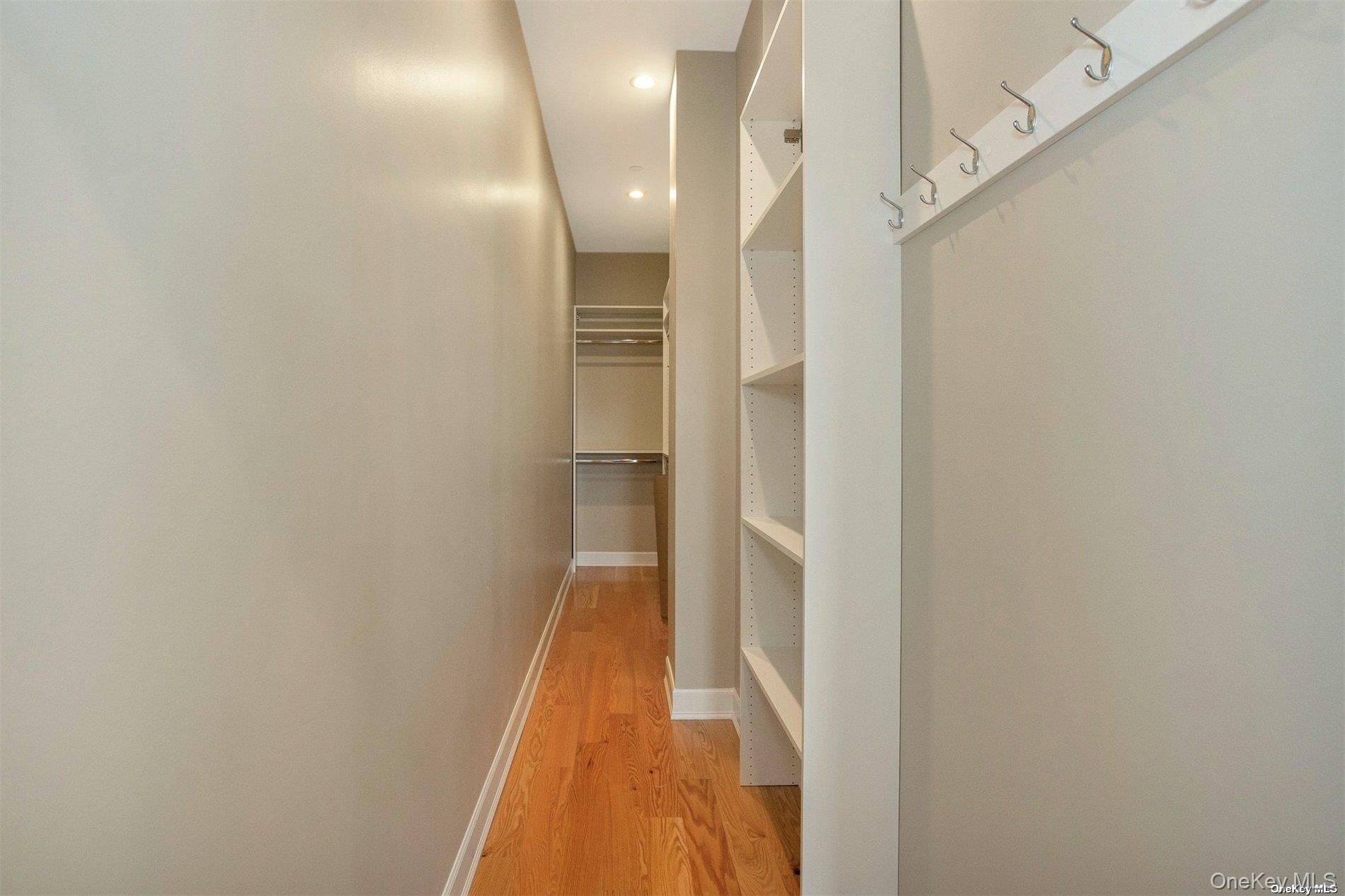 #19 photo, 10 Wall Street, サフォーク郡 Huntington , NY 11743