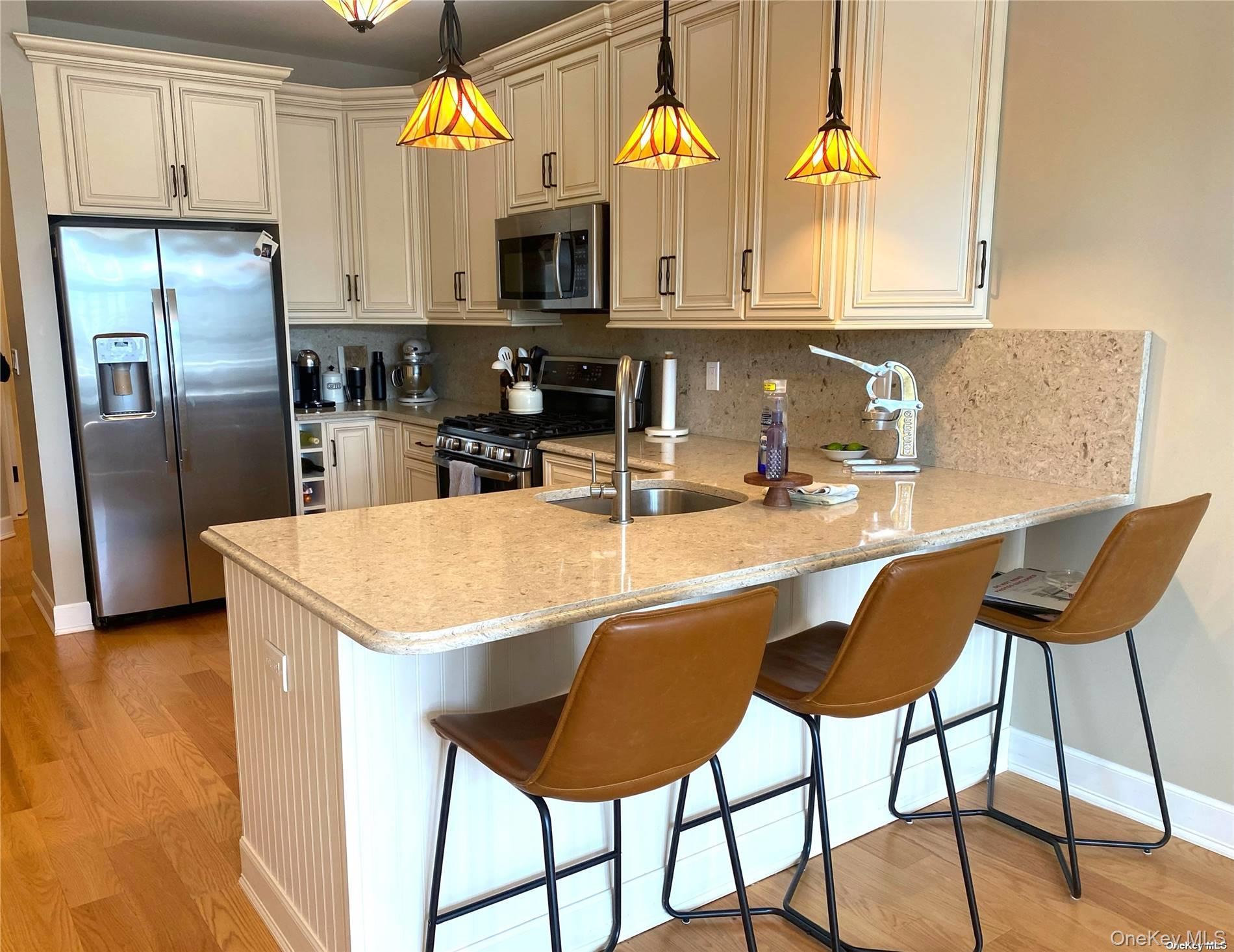 #5 photo, 10 Wall Street, サフォーク郡 Huntington , NY 11743