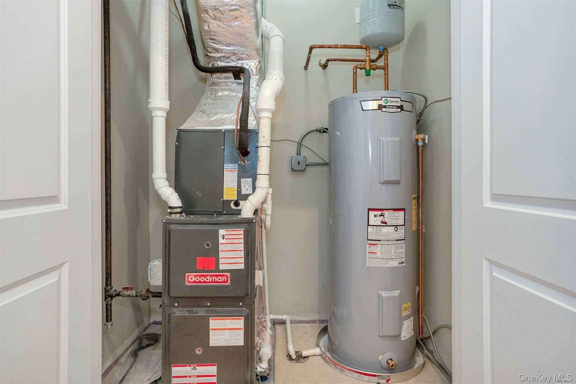 #18 photo, 10 Wall Street, サフォーク郡 Huntington , NY 11743