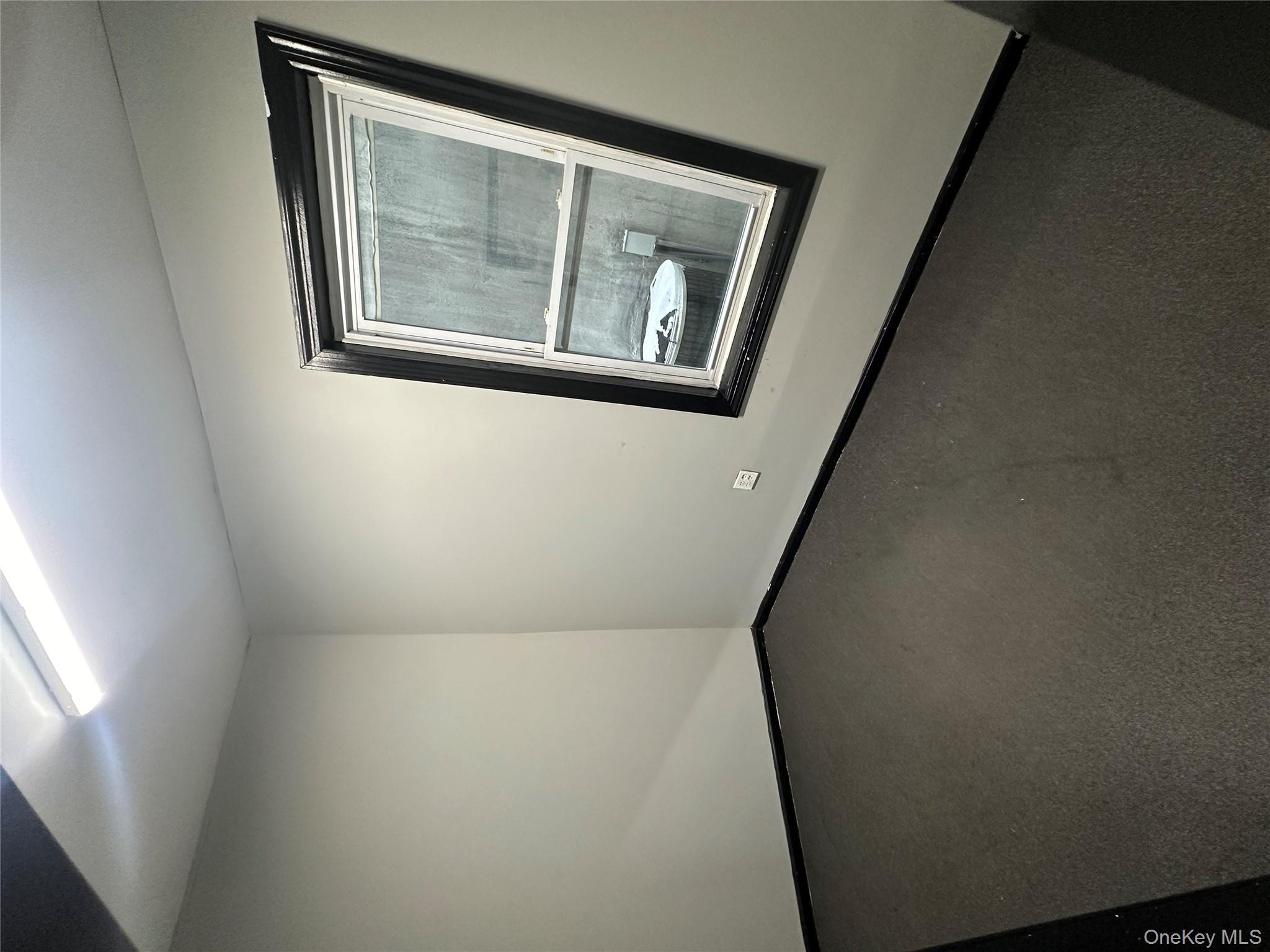 #4 photo, 202 Merrick Road, ナッソー郡 Rockville Centre , NY 11570