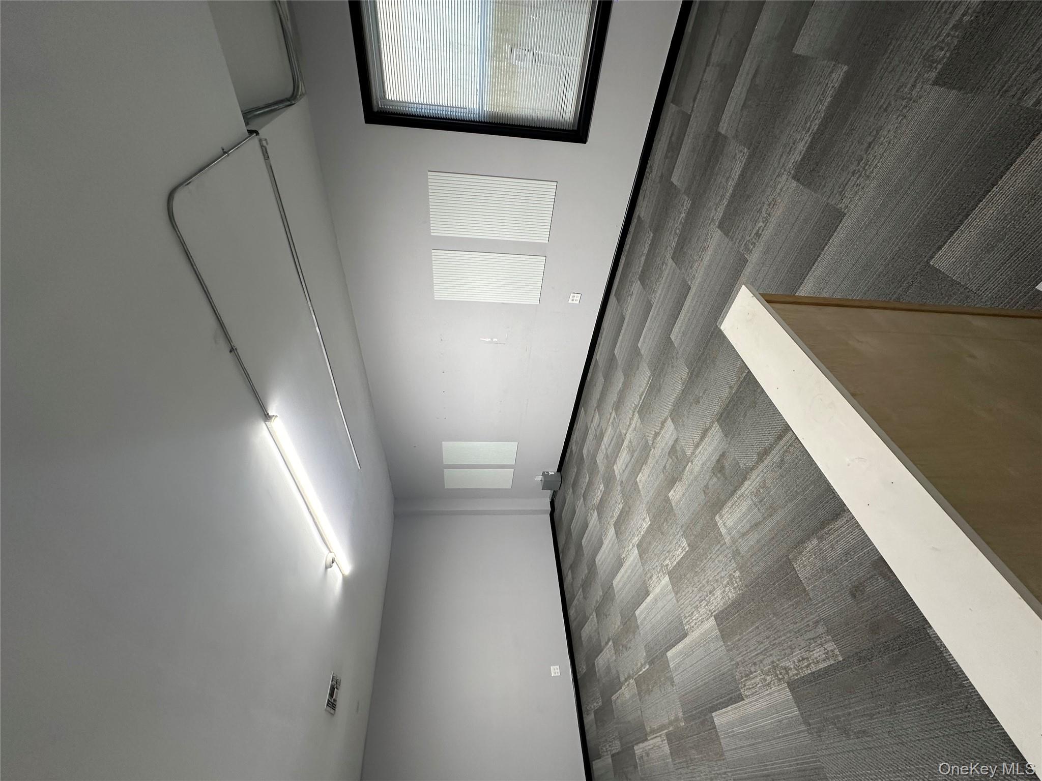 #4 photo, 202 Merrick Road, ナッソー郡 Rockville Centre , NY 11570