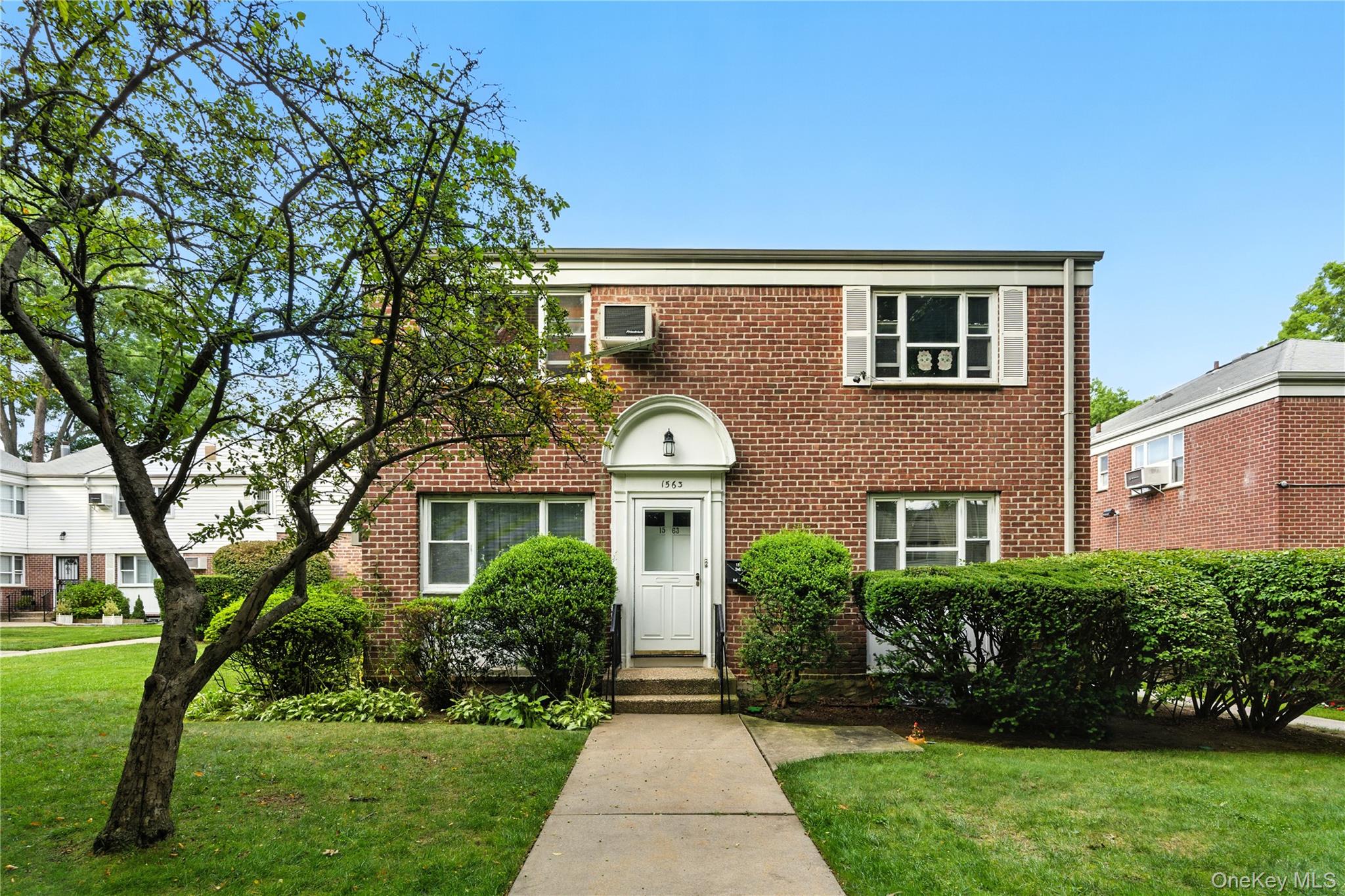 #1 photo, 15-63 212 Street, クイーンズ区 Bayside , NY 11360