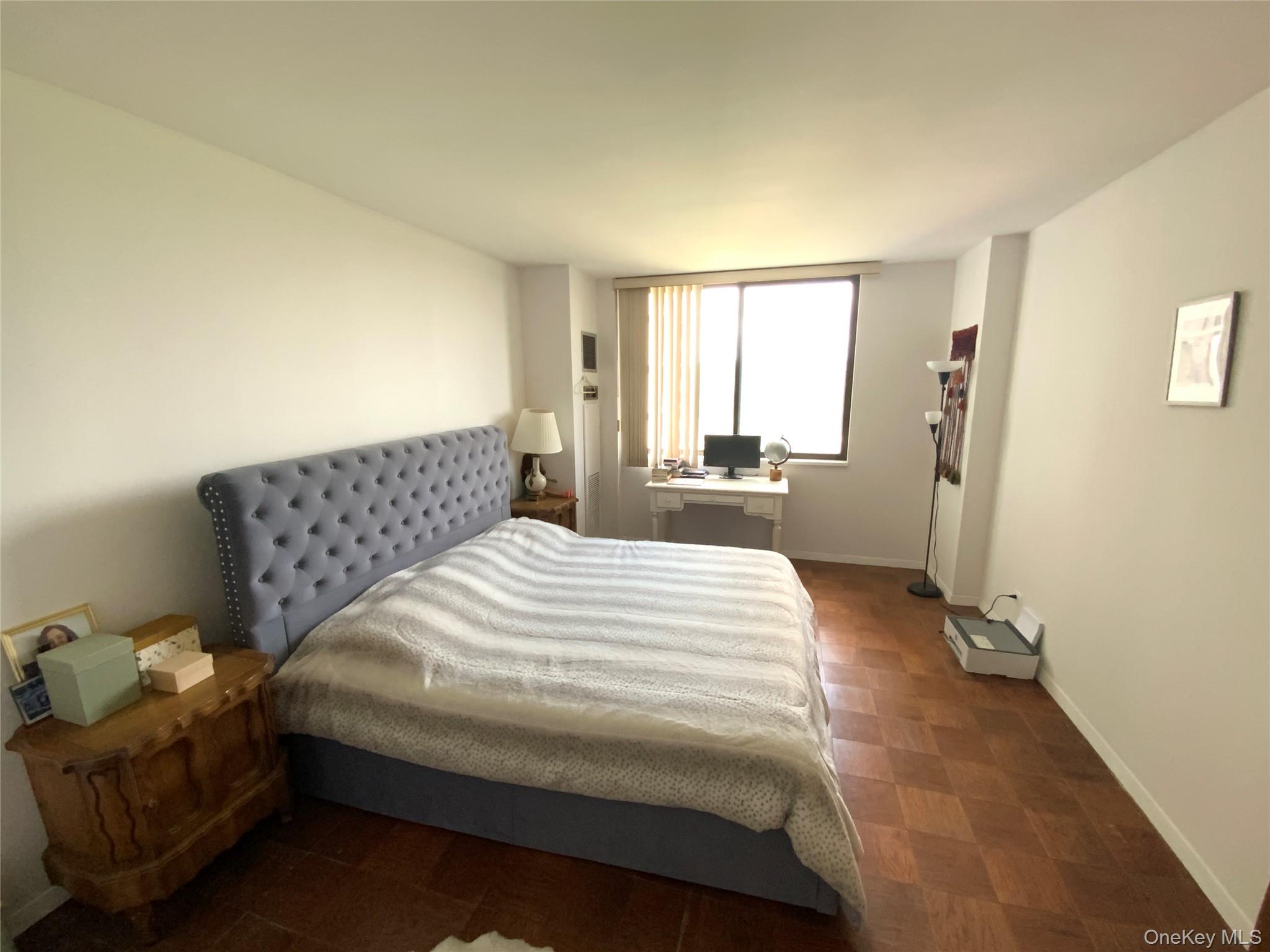 #9 photo, 27110 Grand Central Parkway, クイーンズ区 Floral Park , NY 11005