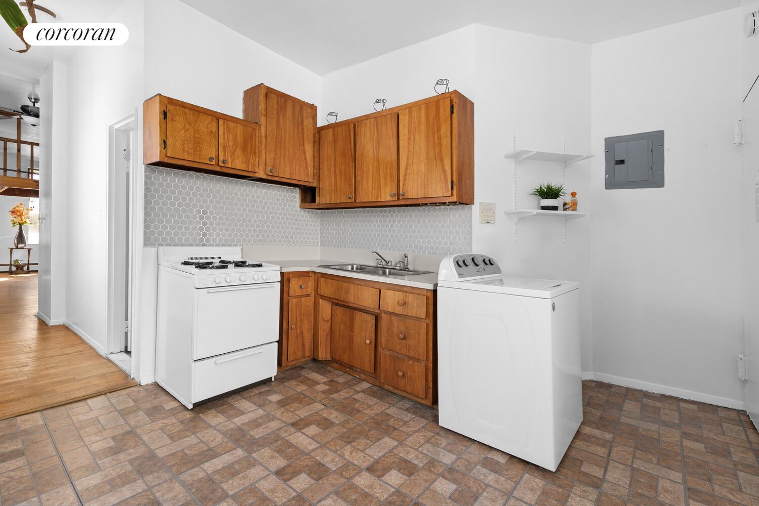 #5 photo, 519 E 11TH Street, マンハッタン East Village , NY 10009