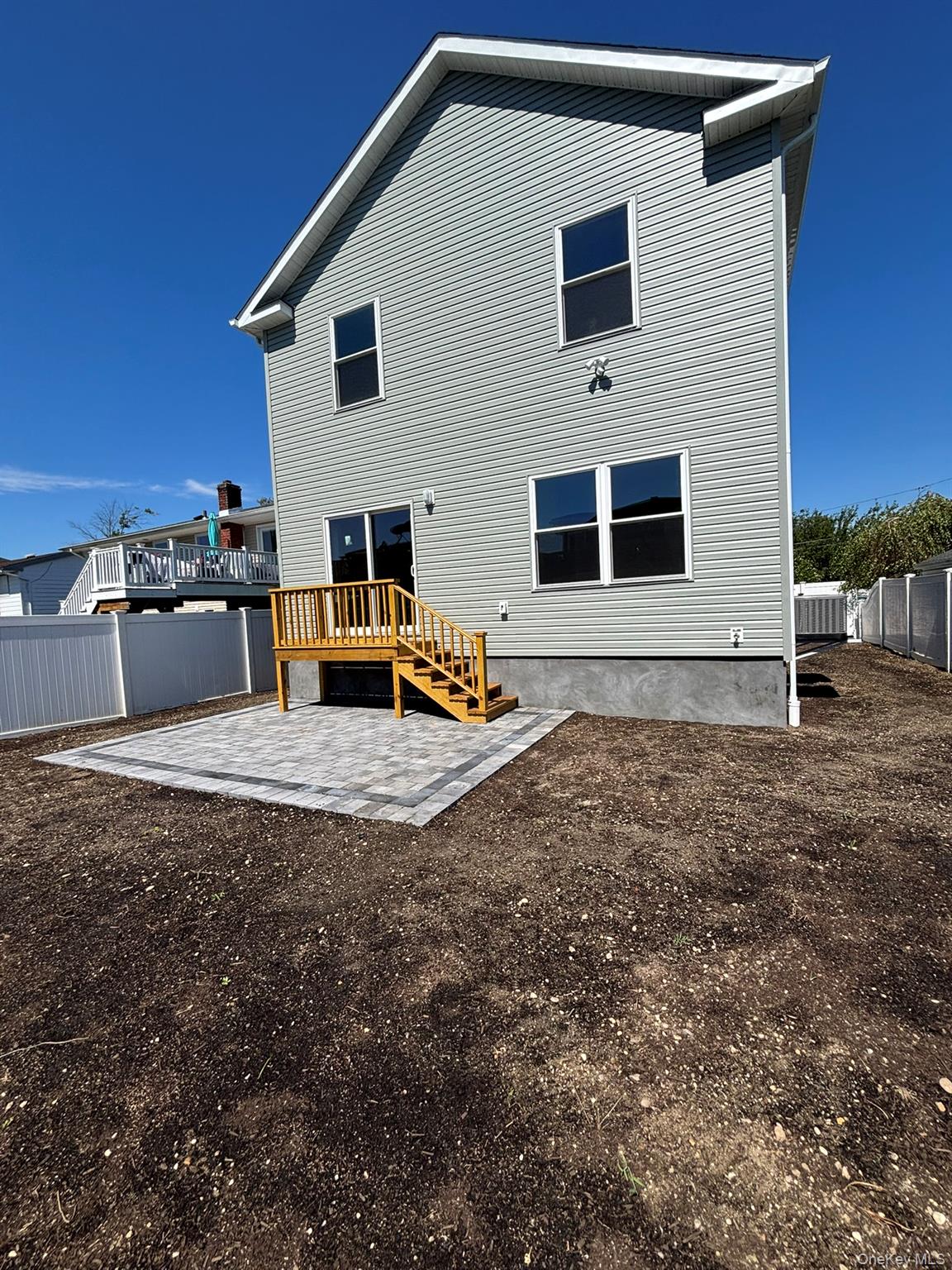 #17 photo, 3 Garfield Place, サフォーク郡 Lindenhurst , NY 11757