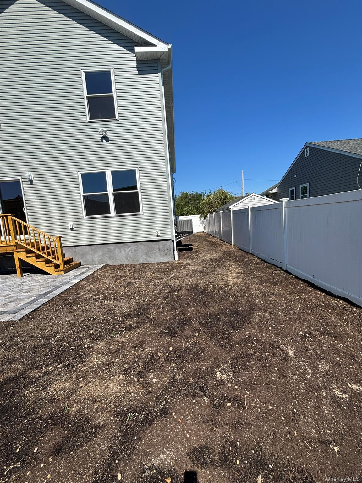 #18 photo, 3 Garfield Place, サフォーク郡 Lindenhurst , NY 11757