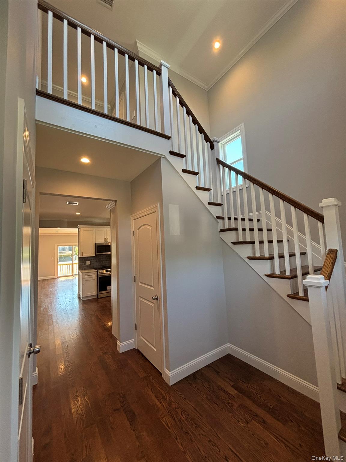 #3 photo, 3 Garfield Place, サフォーク郡 Lindenhurst , NY 11757