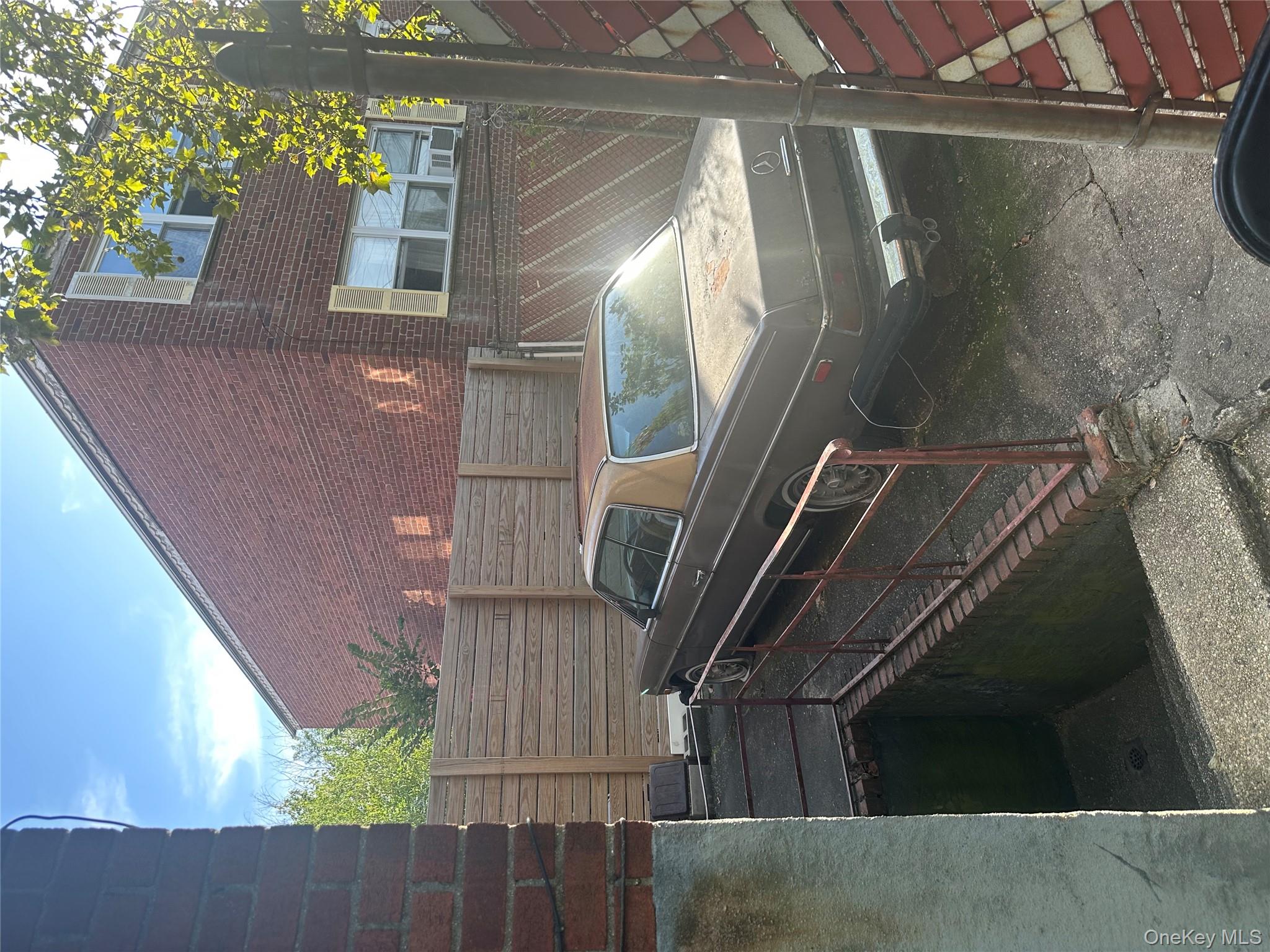 #3 photo, 11702 227th Street, クイーンズ区 Cambria Heights , NY 11411