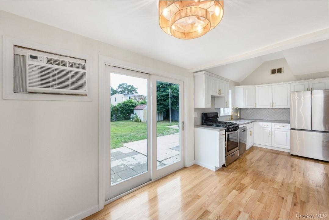 #13 photo, 205 S 12th Street, サフォーク郡 Lindenhurst , NY 11757