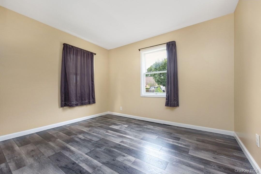 #14 photo, 205 S 12th Street, サフォーク郡 Lindenhurst , NY 11757