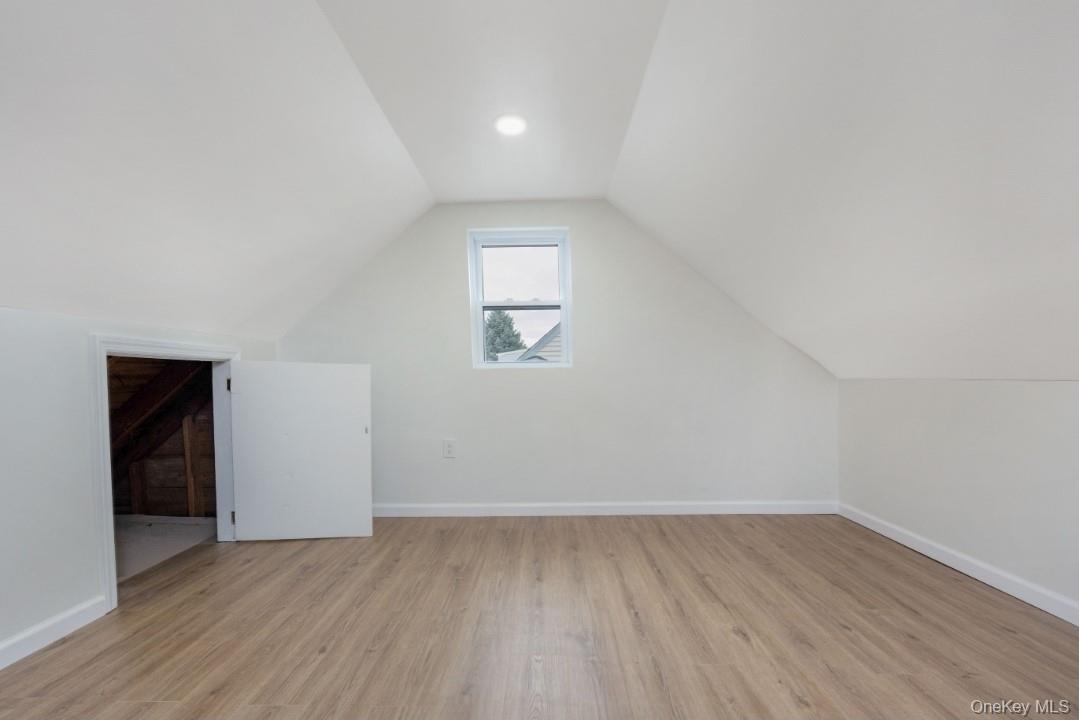 #19 photo, 205 S 12th Street, サフォーク郡 Lindenhurst , NY 11757