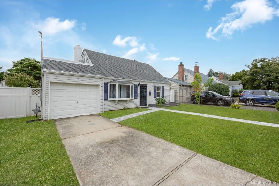 #2 photo, 205 S 12th Street, サフォーク郡 Lindenhurst , NY 11757