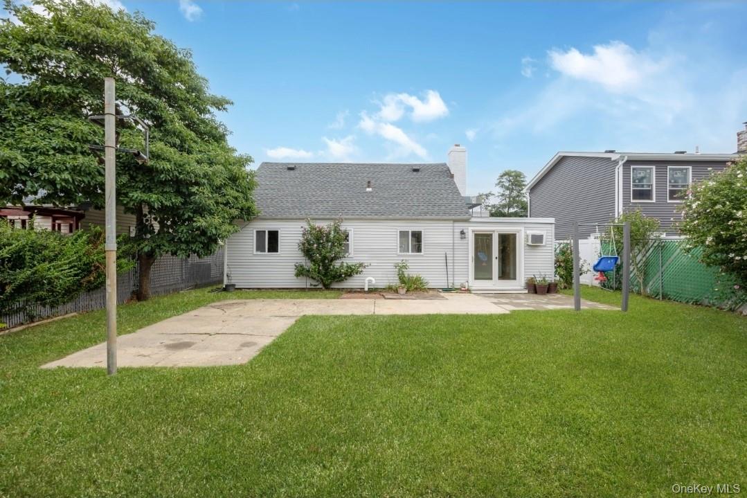 #5 photo, 205 S 12th Street, サフォーク郡 Lindenhurst , NY 11757