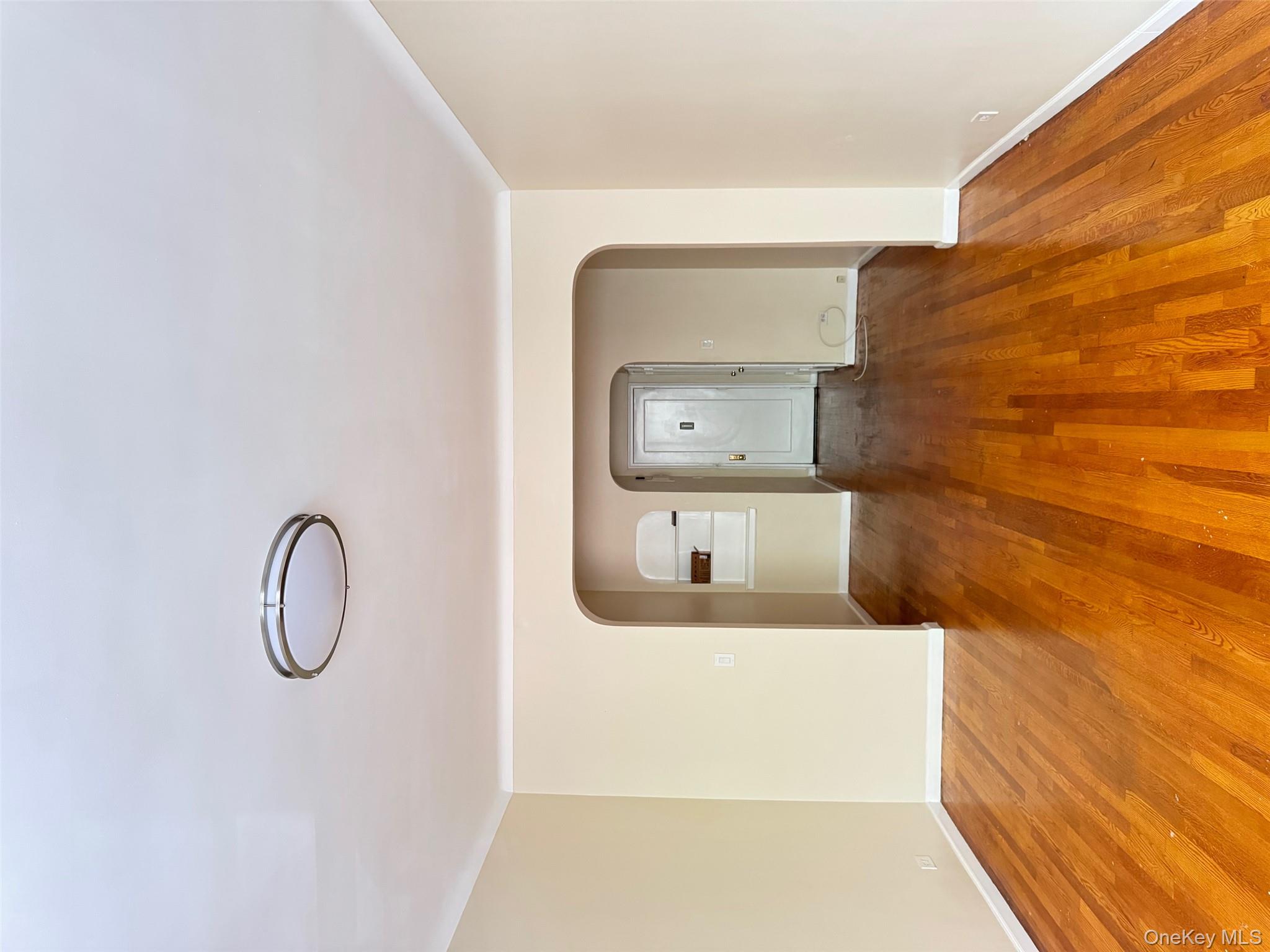 #10 photo, 6360 102nd Street, クイーンズ区 Rego Park , NY 11374