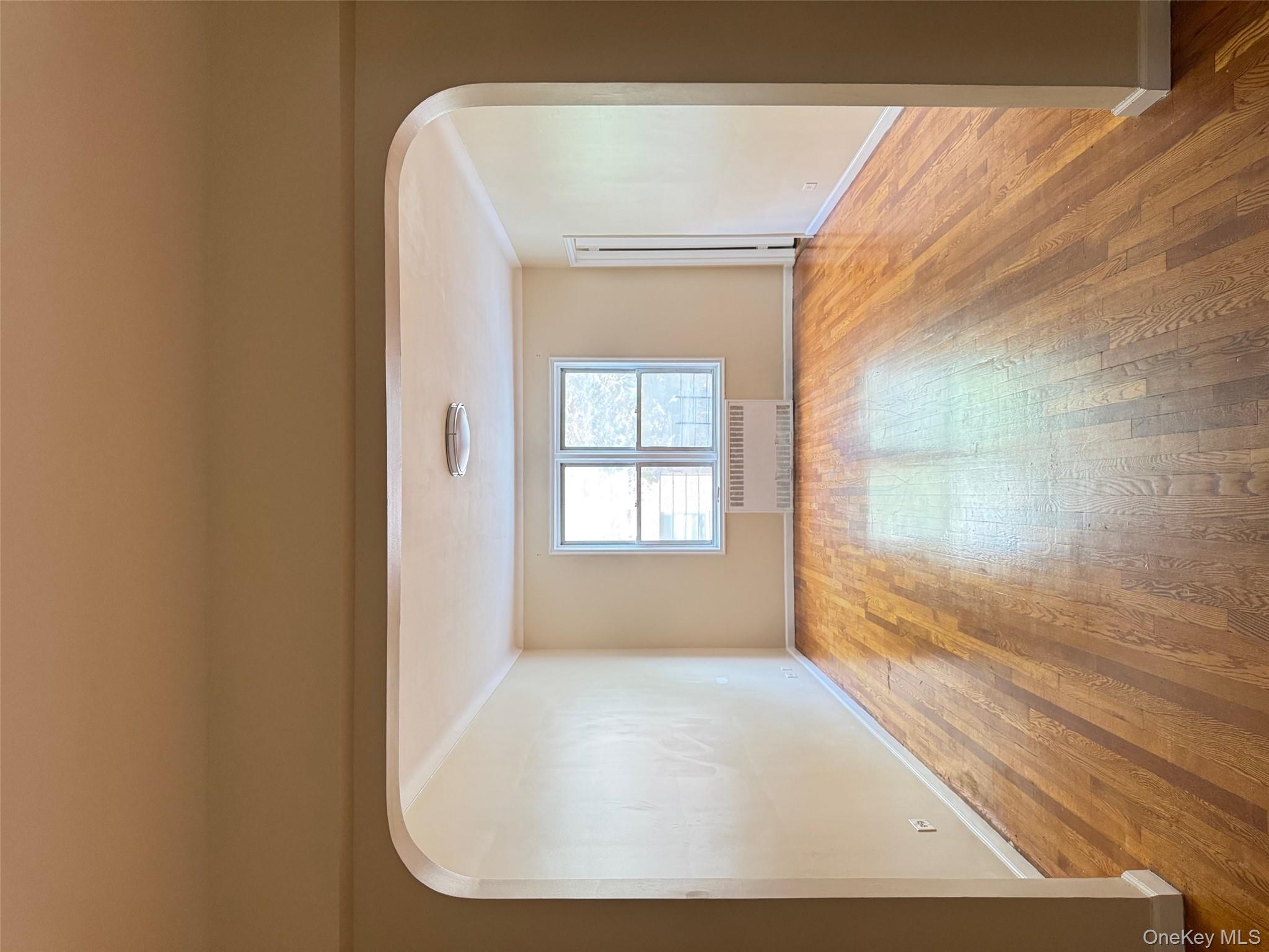 #9 photo, 6360 102nd Street, クイーンズ区 Rego Park , NY 11374