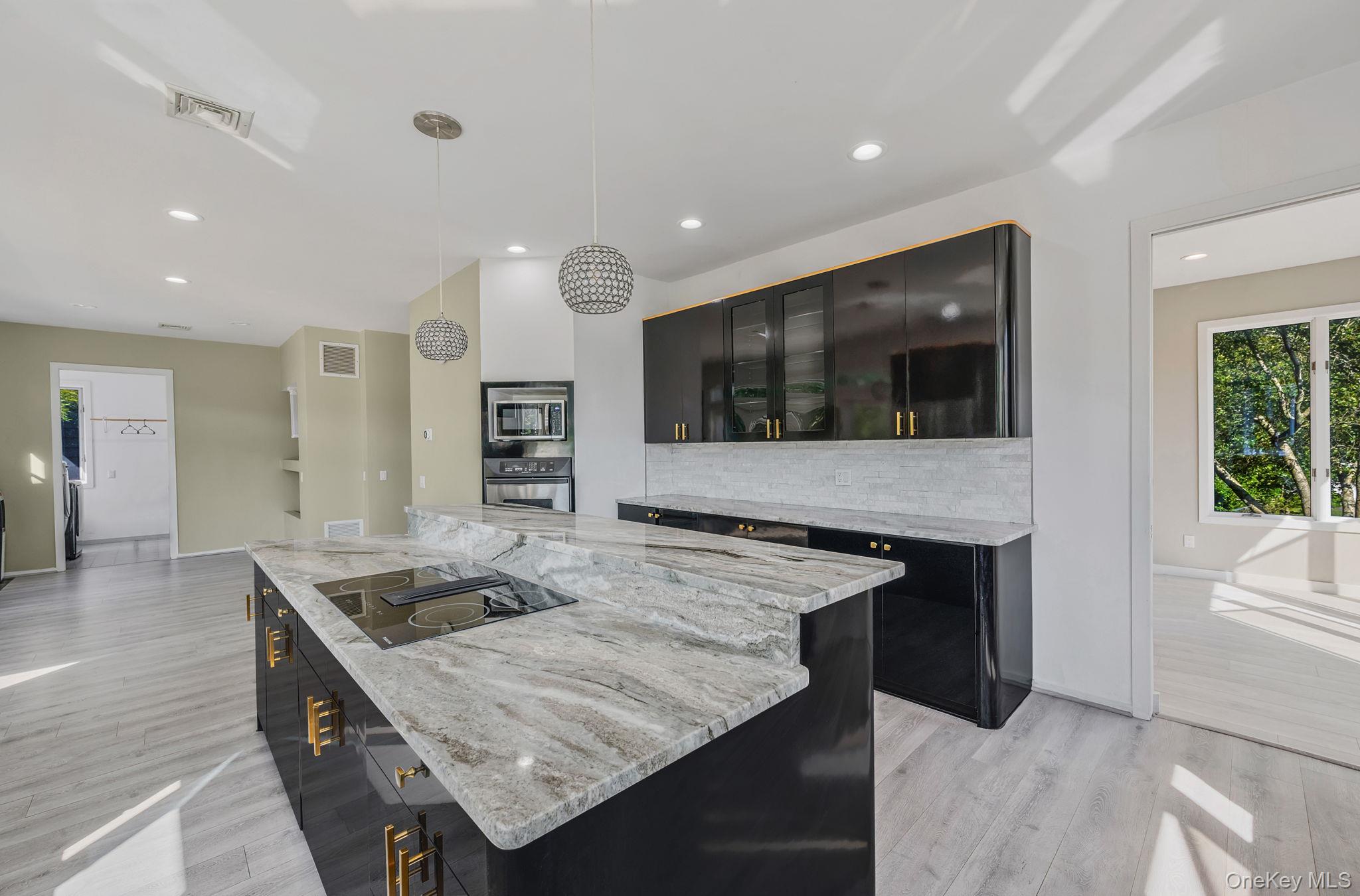 #15 photo, 36 Roosevelt Boulevard, サフォーク郡 East Patchogue , NY 11772