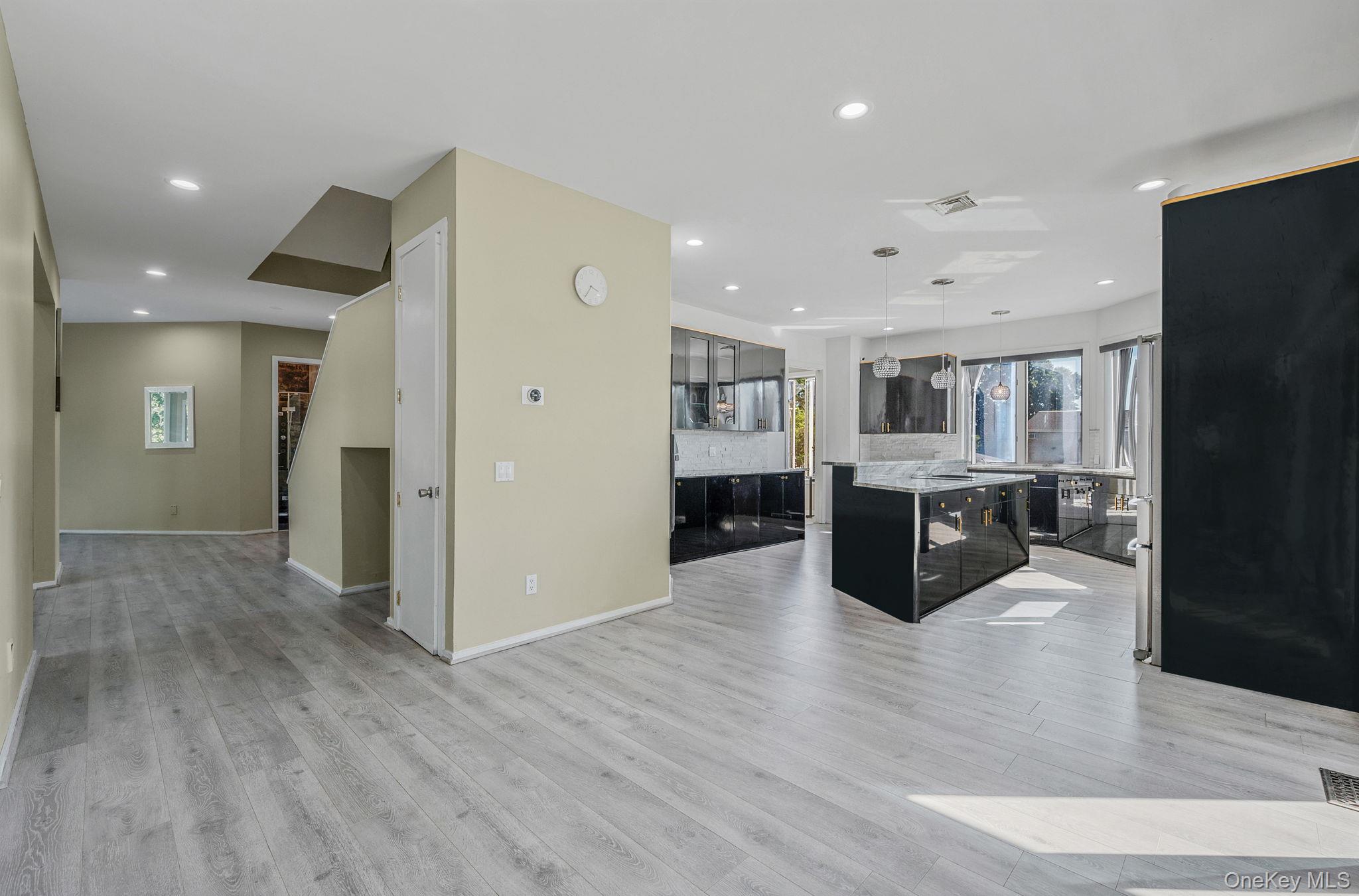 #17 photo, 36 Roosevelt Boulevard, サフォーク郡 East Patchogue , NY 11772