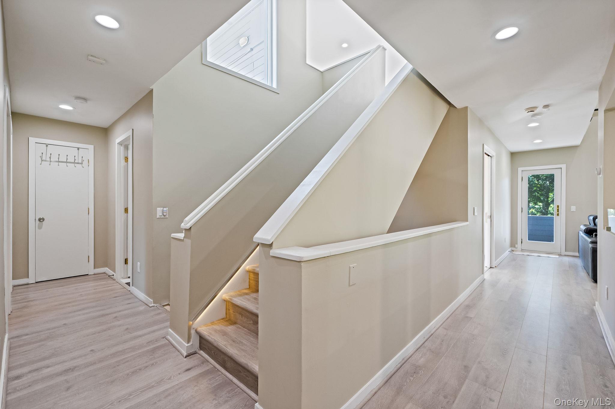 #20 photo, 36 Roosevelt Boulevard, サフォーク郡 East Patchogue , NY 11772