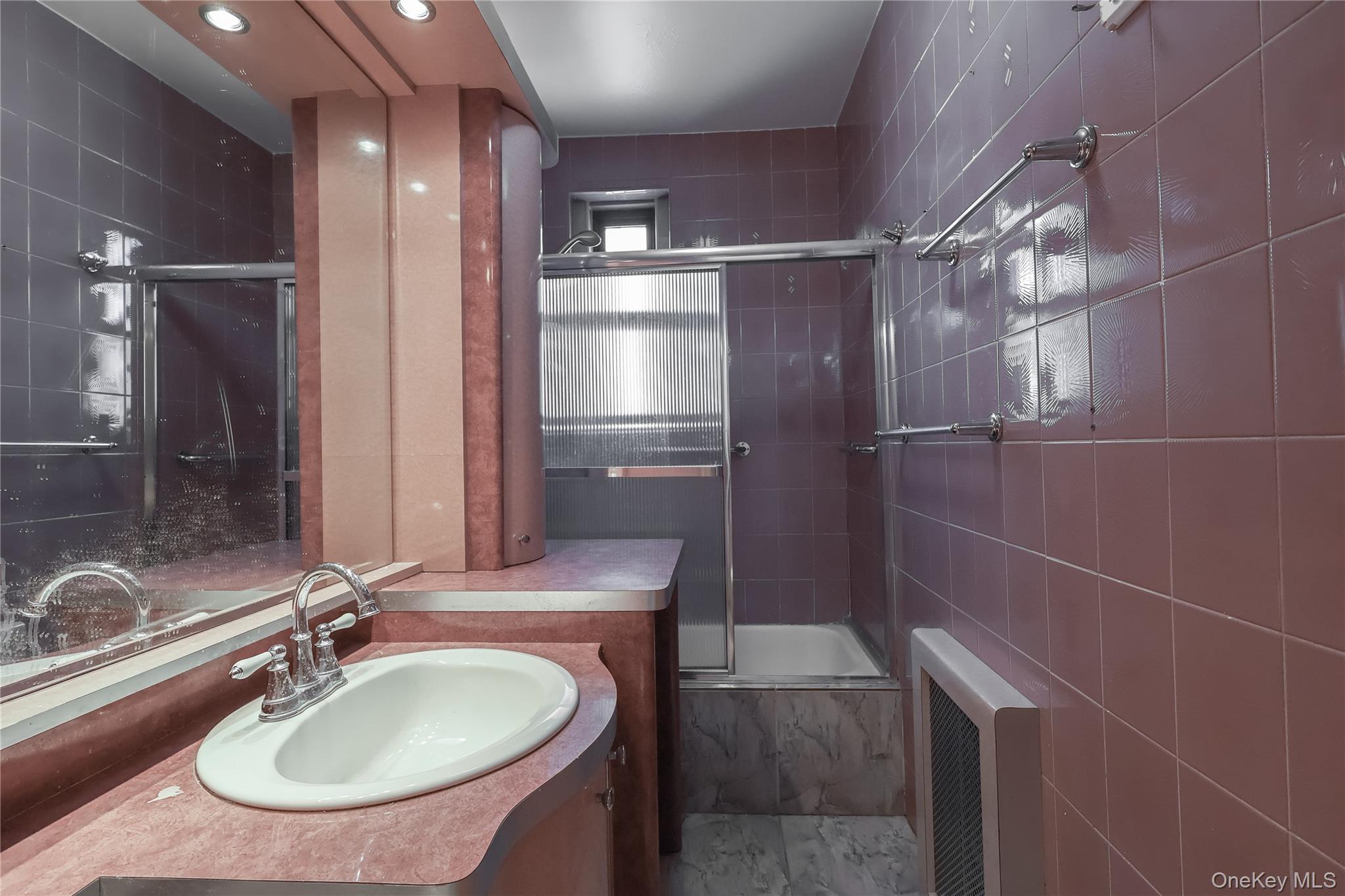 #11 photo, 3250 Coney Island Ave., ブルックリン区 Brooklyn , NY 11235