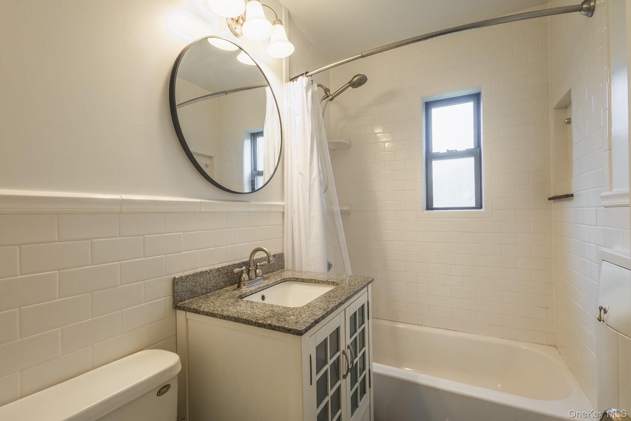 #12 photo, 74-81 220th Street, クイーンズ区 Bayside , NY 11364