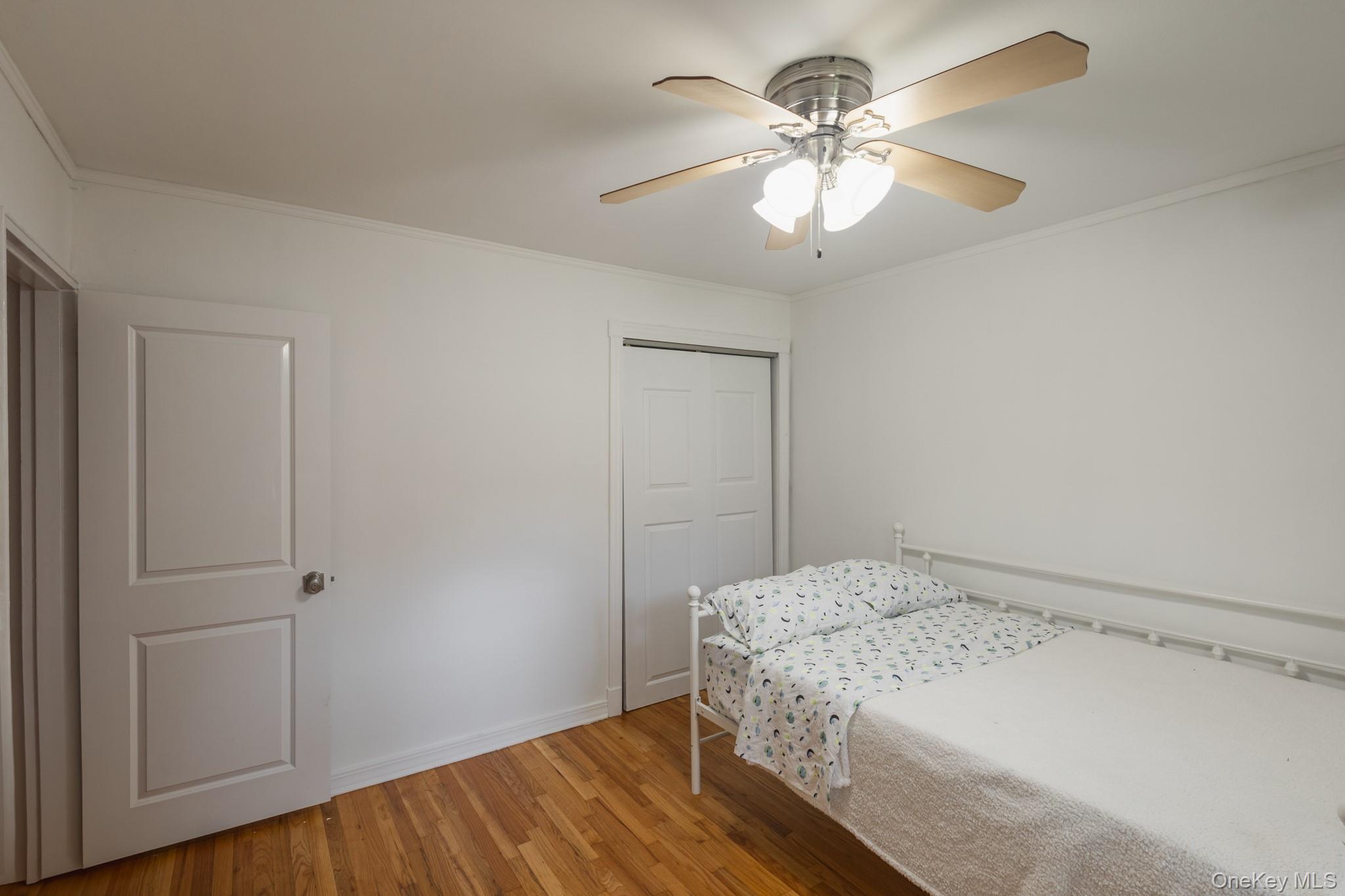 #7 photo, 74-81 220th Street, クイーンズ区 Bayside , NY 11364