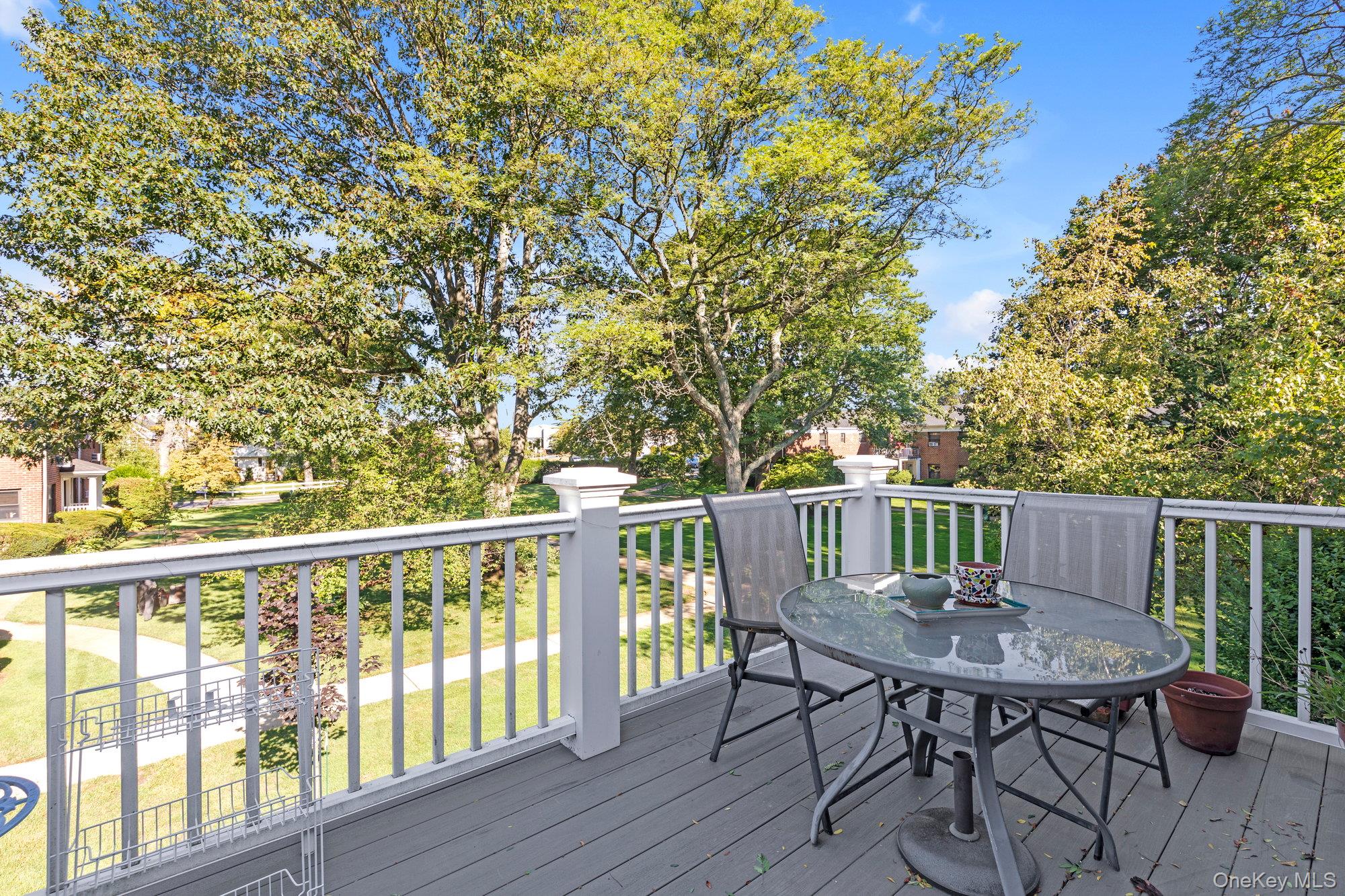 #14 photo, 1197 E broadway, ナッソー郡 Hewlett , NY 11557