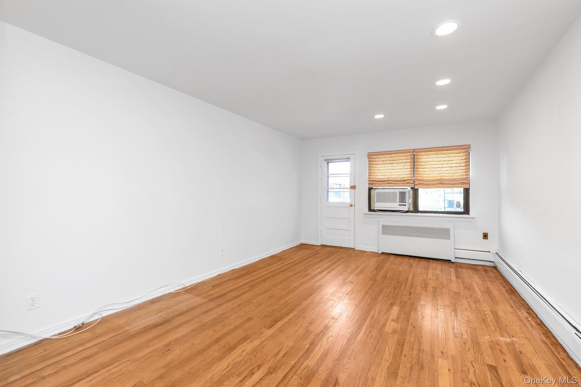 #2 photo, 1197 E broadway, ナッソー郡 Hewlett , NY 11557