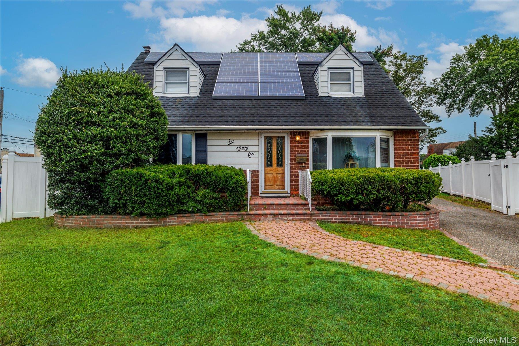 #1 photo, 631 Lenore Lane, ناسو Elmont , NY 11003