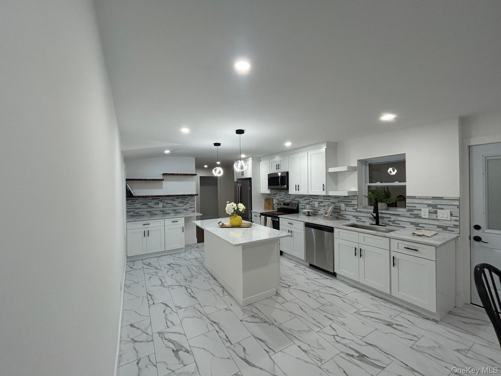 #15 photo, 1802 Amazon Road, Mohegan Lake , NY 10547