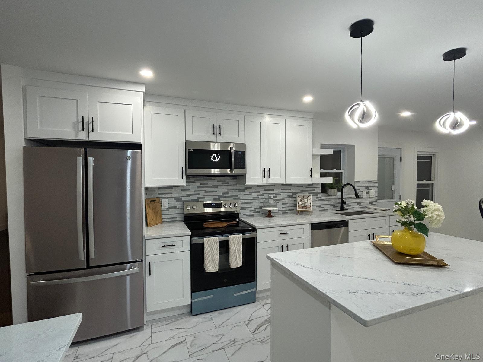 #20 photo, 1802 Amazon Road, Mohegan Lake , NY 10547