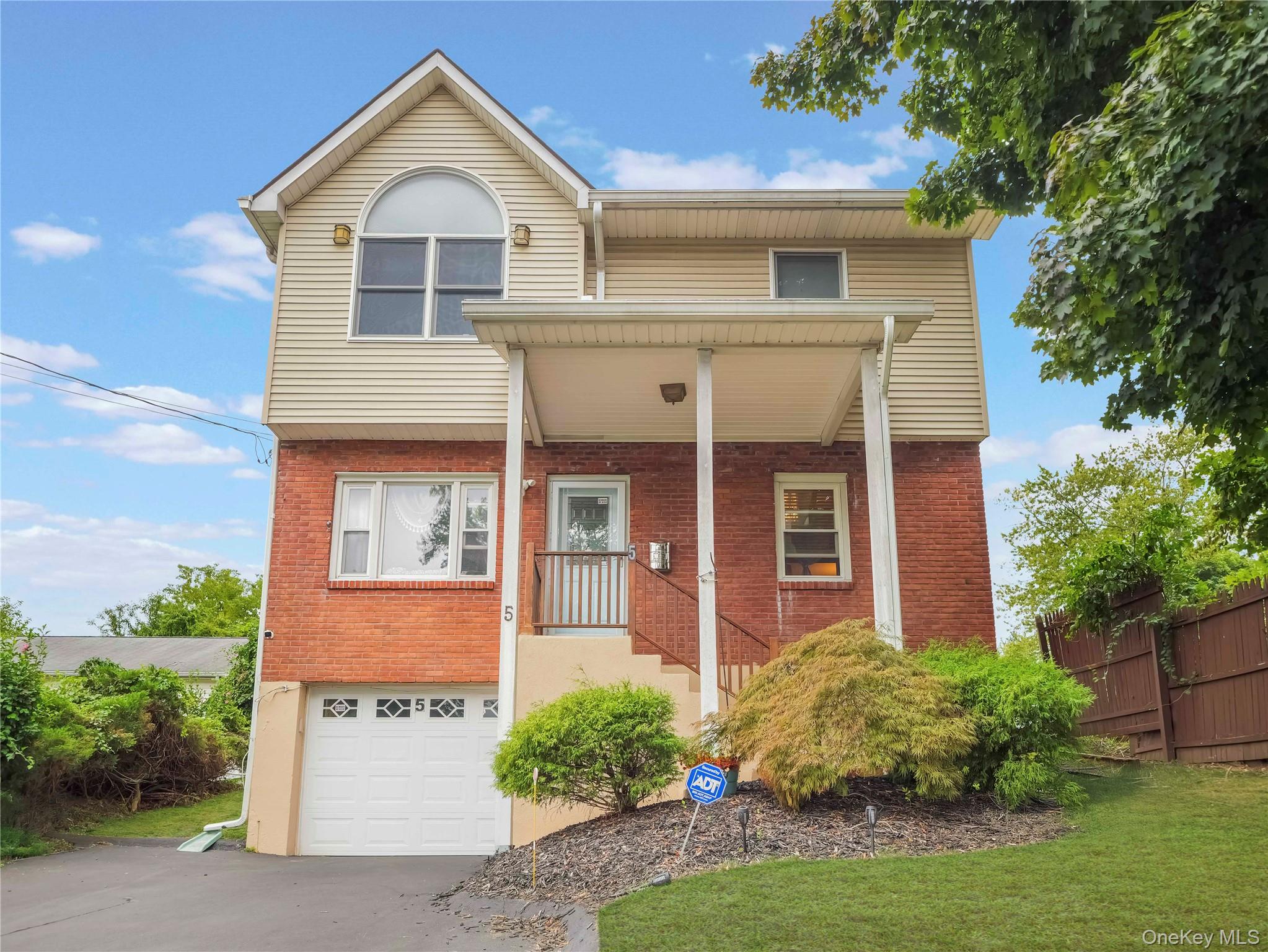 #1 photo, 5 Caroline Street, 紐約州 Garnerville , NY 10923