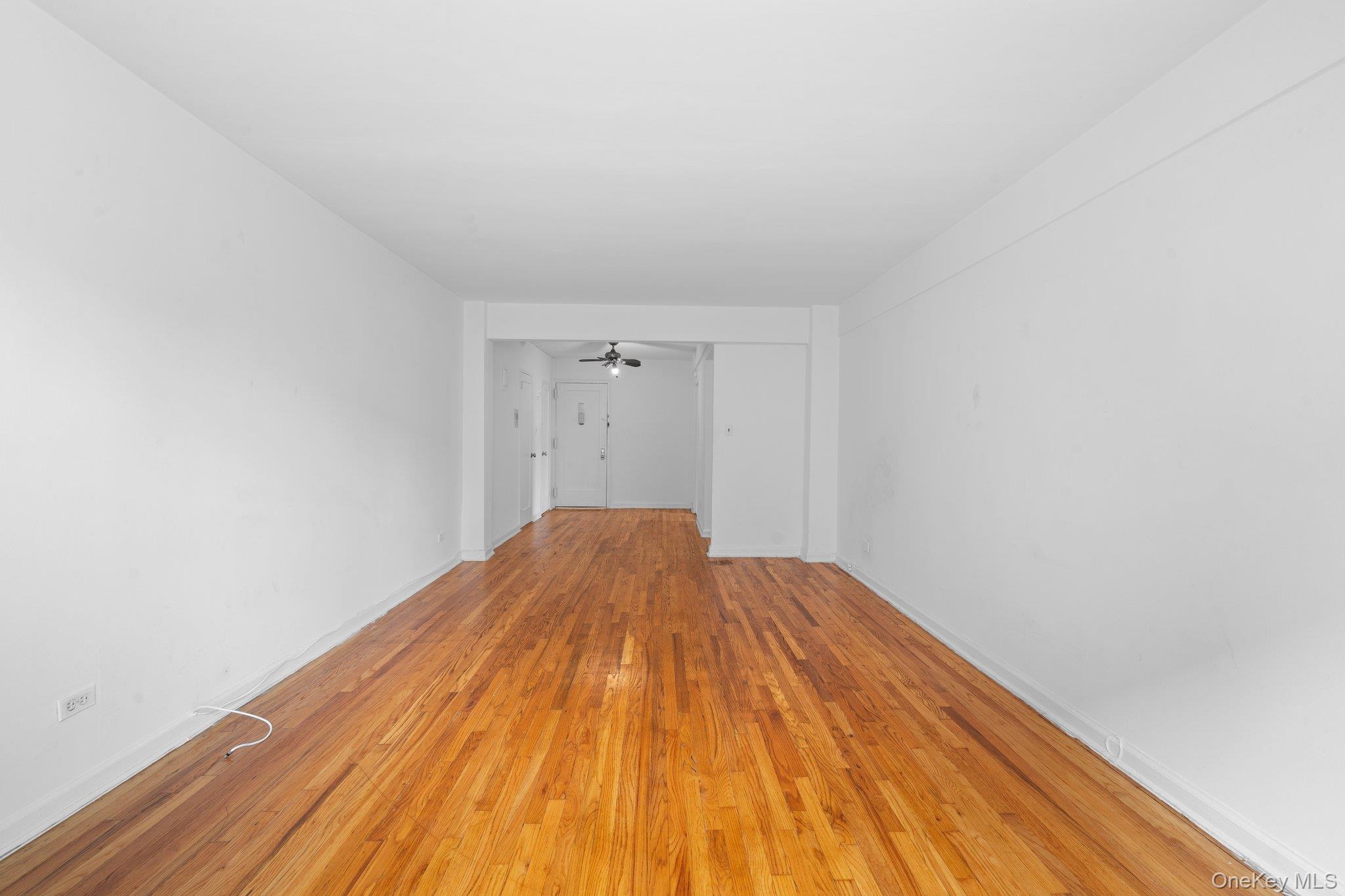 #14 photo, 37-27 86th Street, クイーンズ区 Jackson Heights , NY 11372