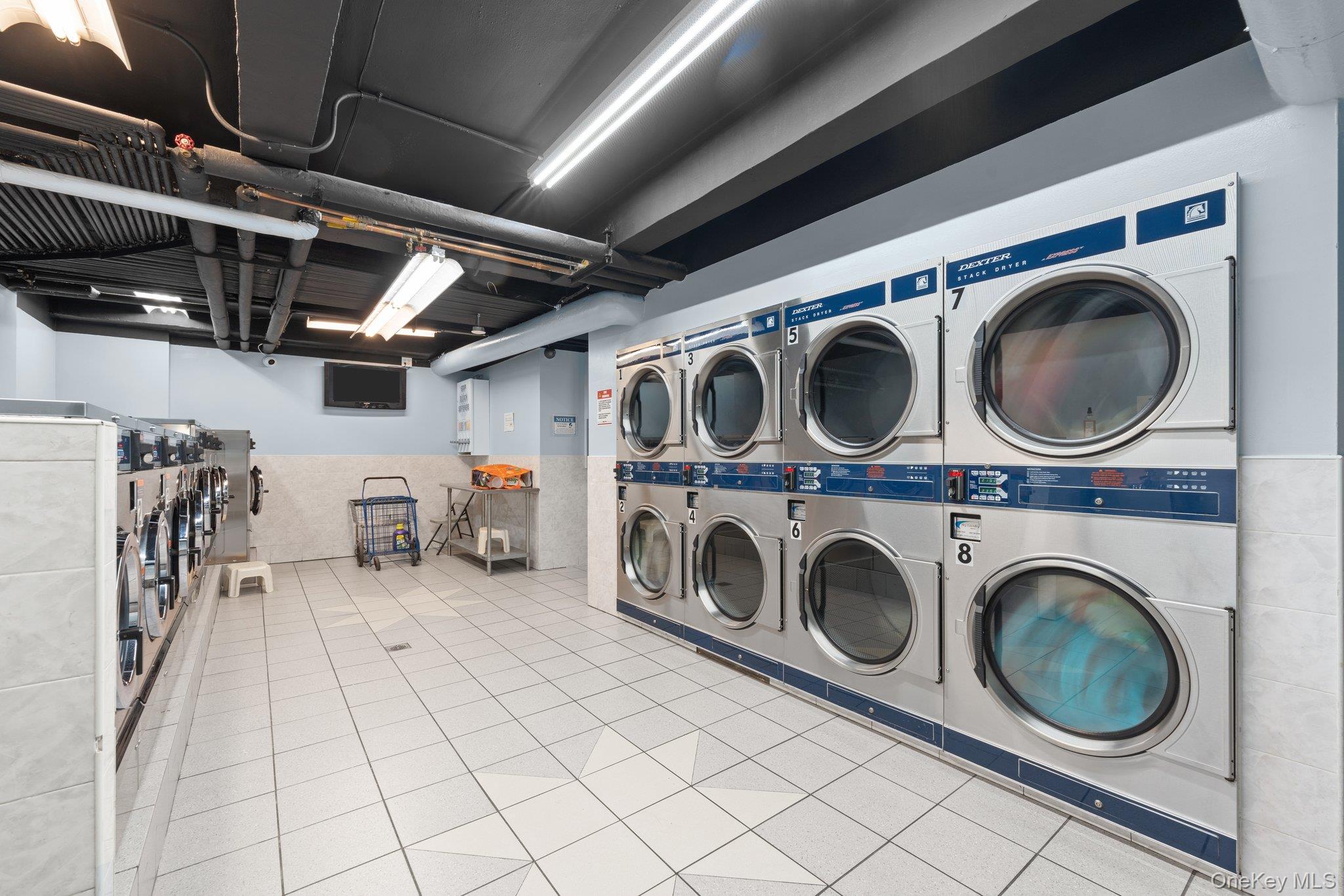 #20 photo, 37-27 86th Street, クイーンズ区 Jackson Heights , NY 11372