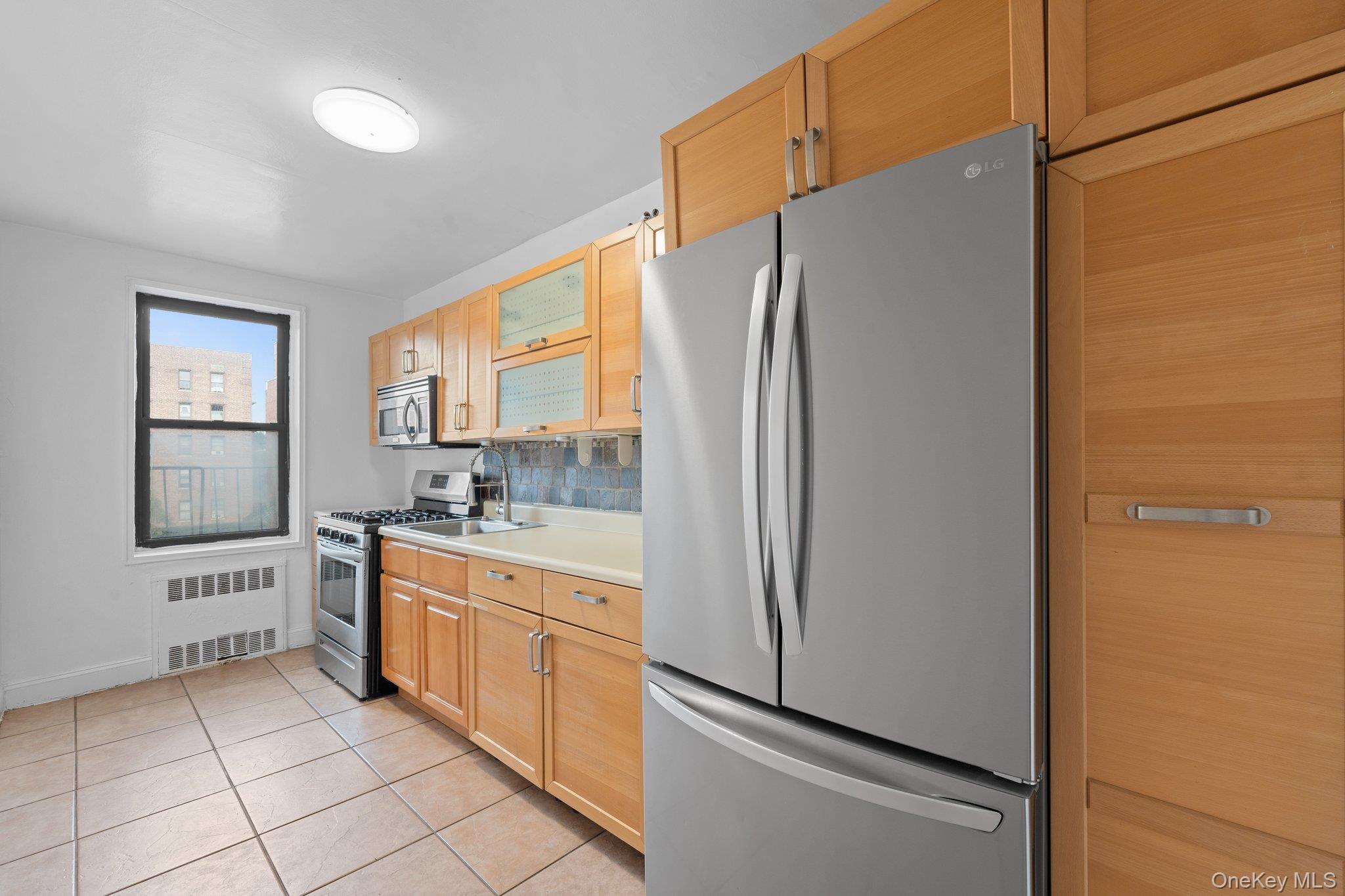 #3 photo, 37-27 86th Street, クイーンズ区 Jackson Heights , NY 11372