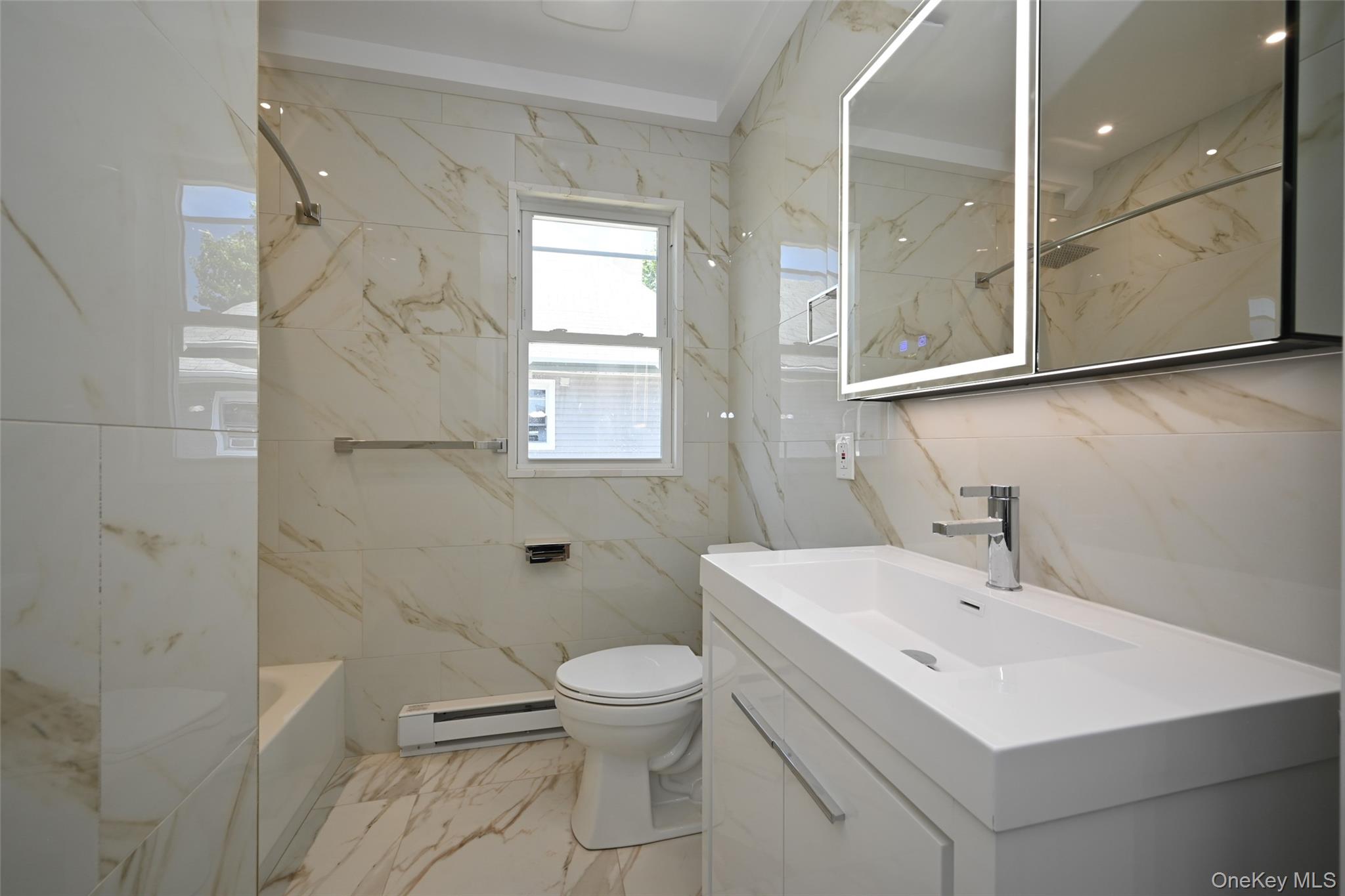 #14 photo, 15425 13th Avenue, クイーンズ区 Whitestone , NY 11357